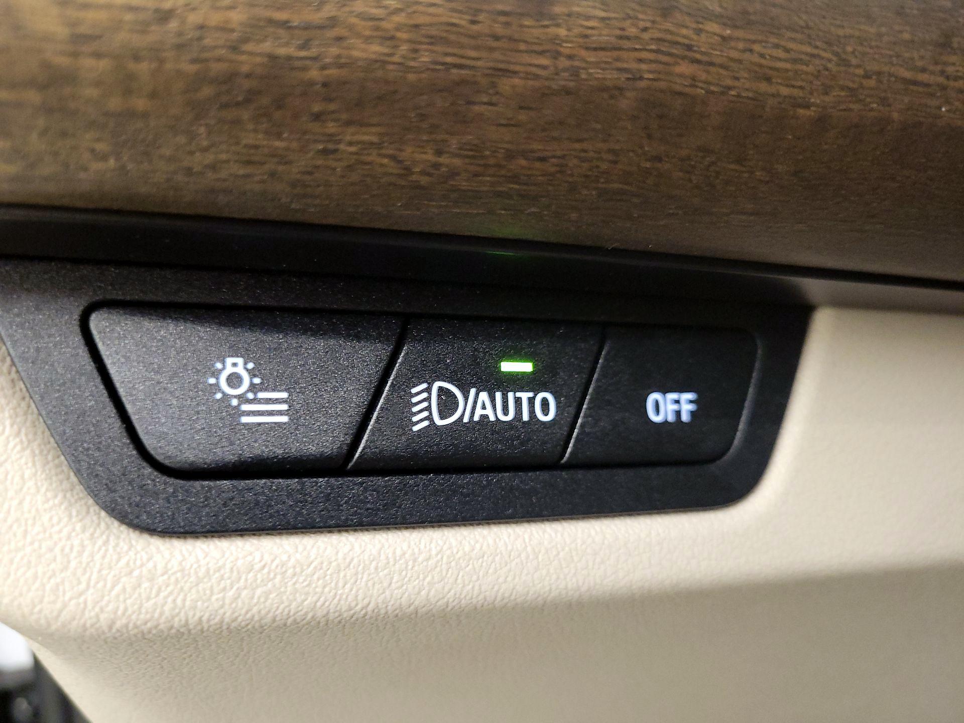 Thumbnail: 2023 BMW X1 - 13