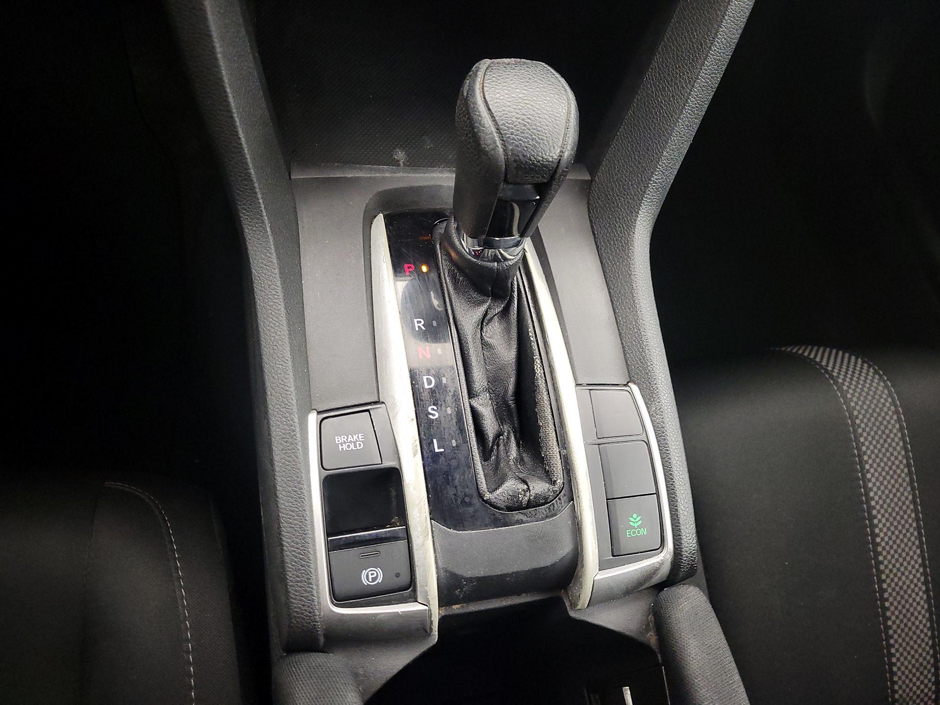 Thumbnail: 2019 Honda Civic - 17