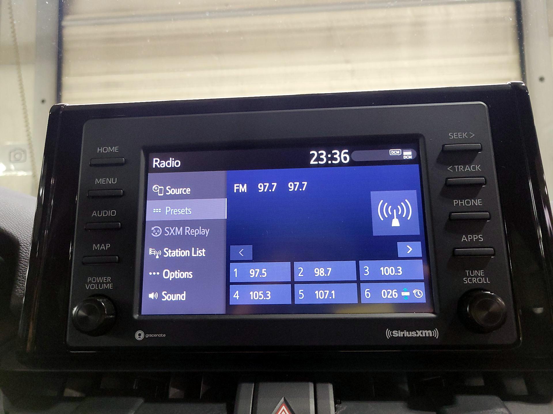 Thumbnail: 2021 Toyota RAV4 - 15