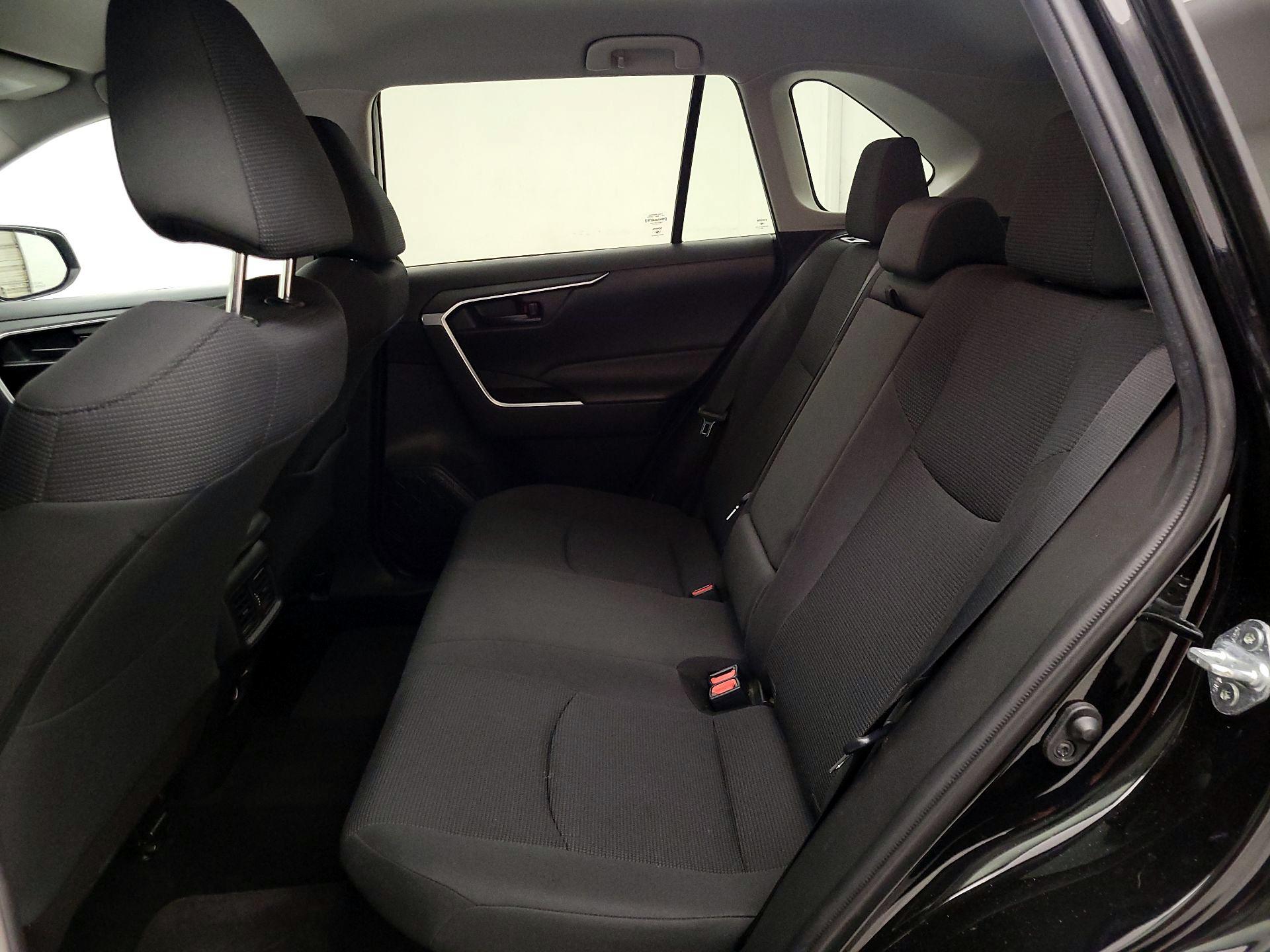 Thumbnail: 2021 Toyota RAV4 - 19