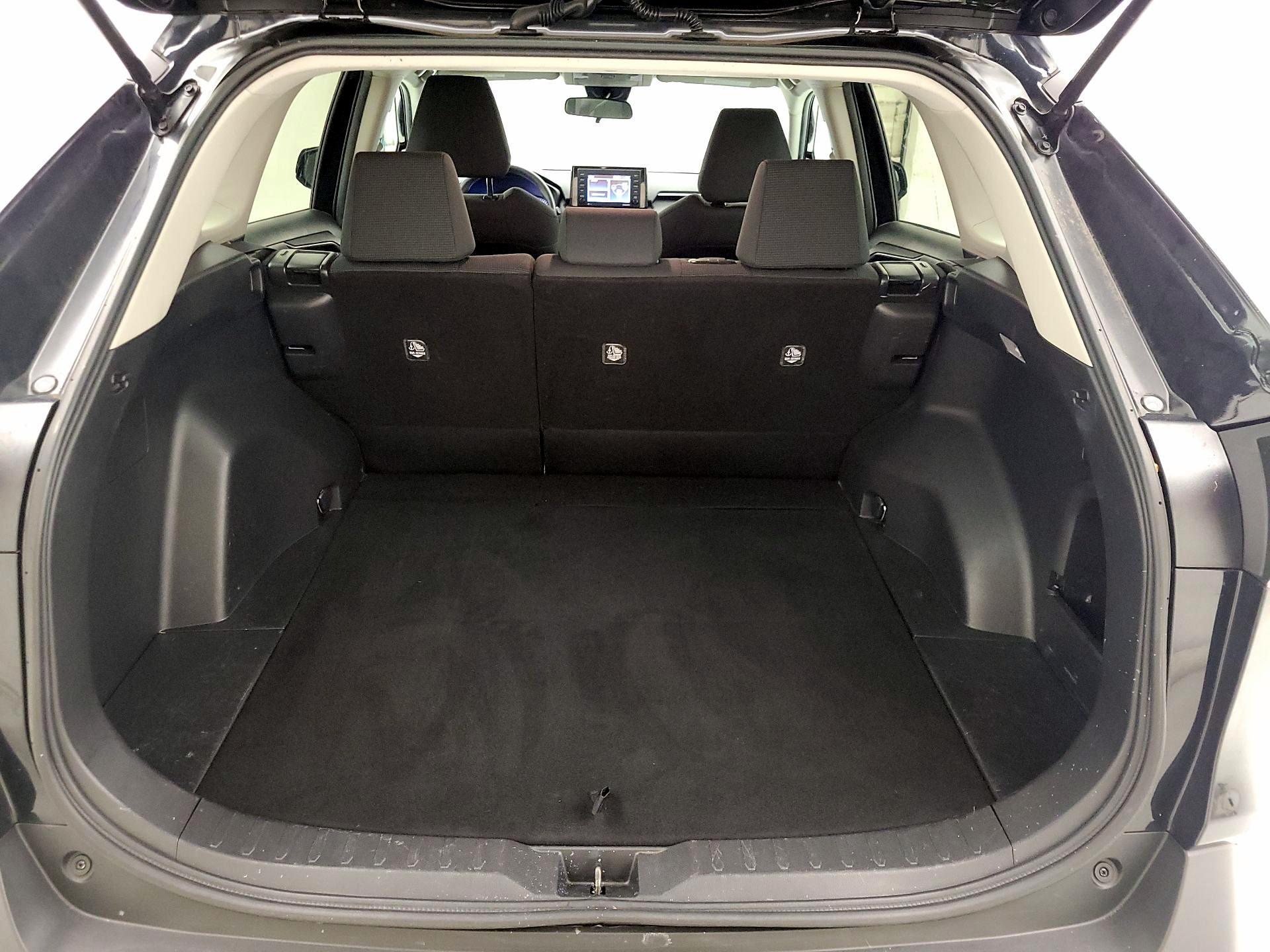 Thumbnail: 2021 Toyota RAV4 - 20