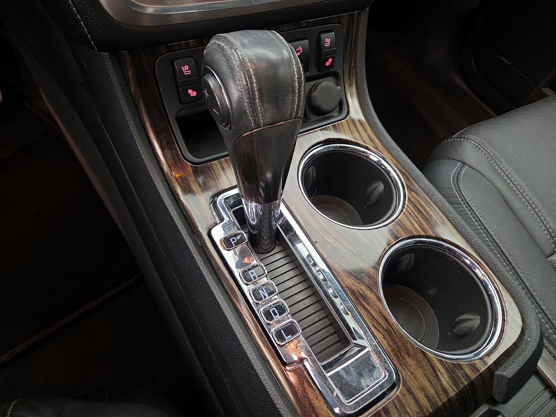 Thumbnail: 2016 GMC Acadia - 17