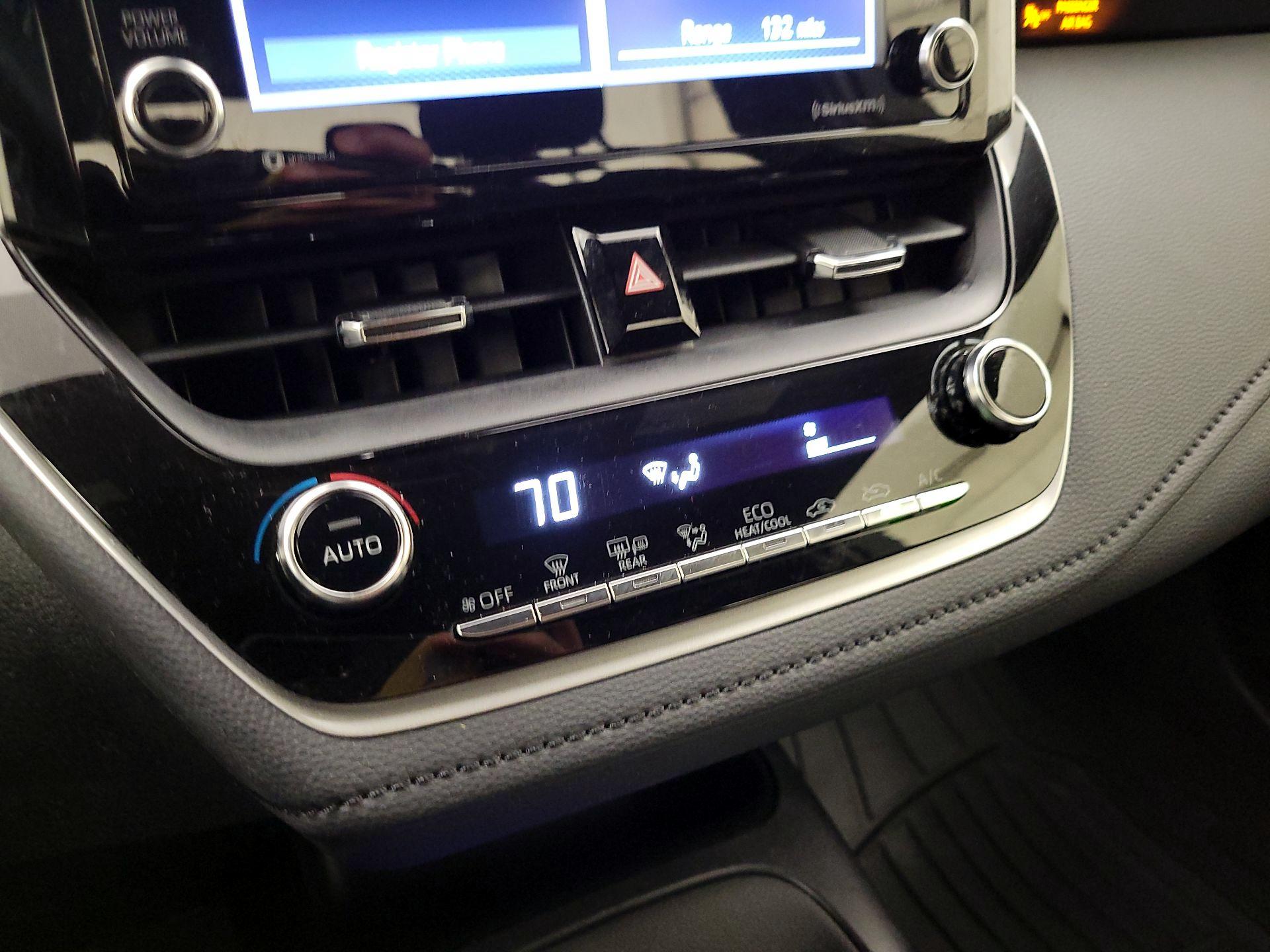 Thumbnail: 2021 Toyota Corolla - 16