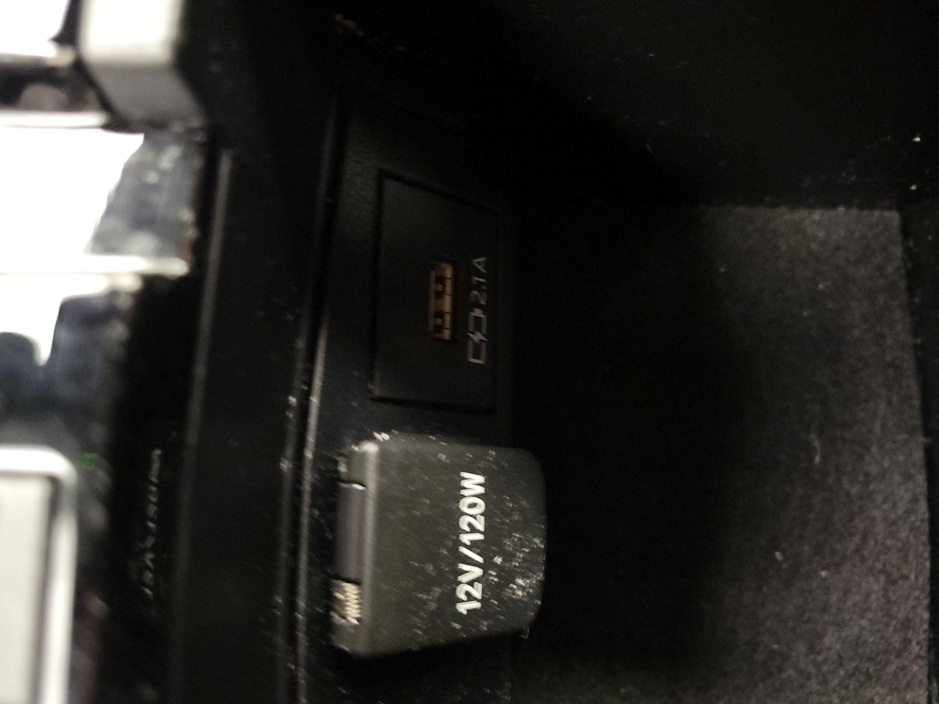 Thumbnail: 2021 Toyota Corolla - 18