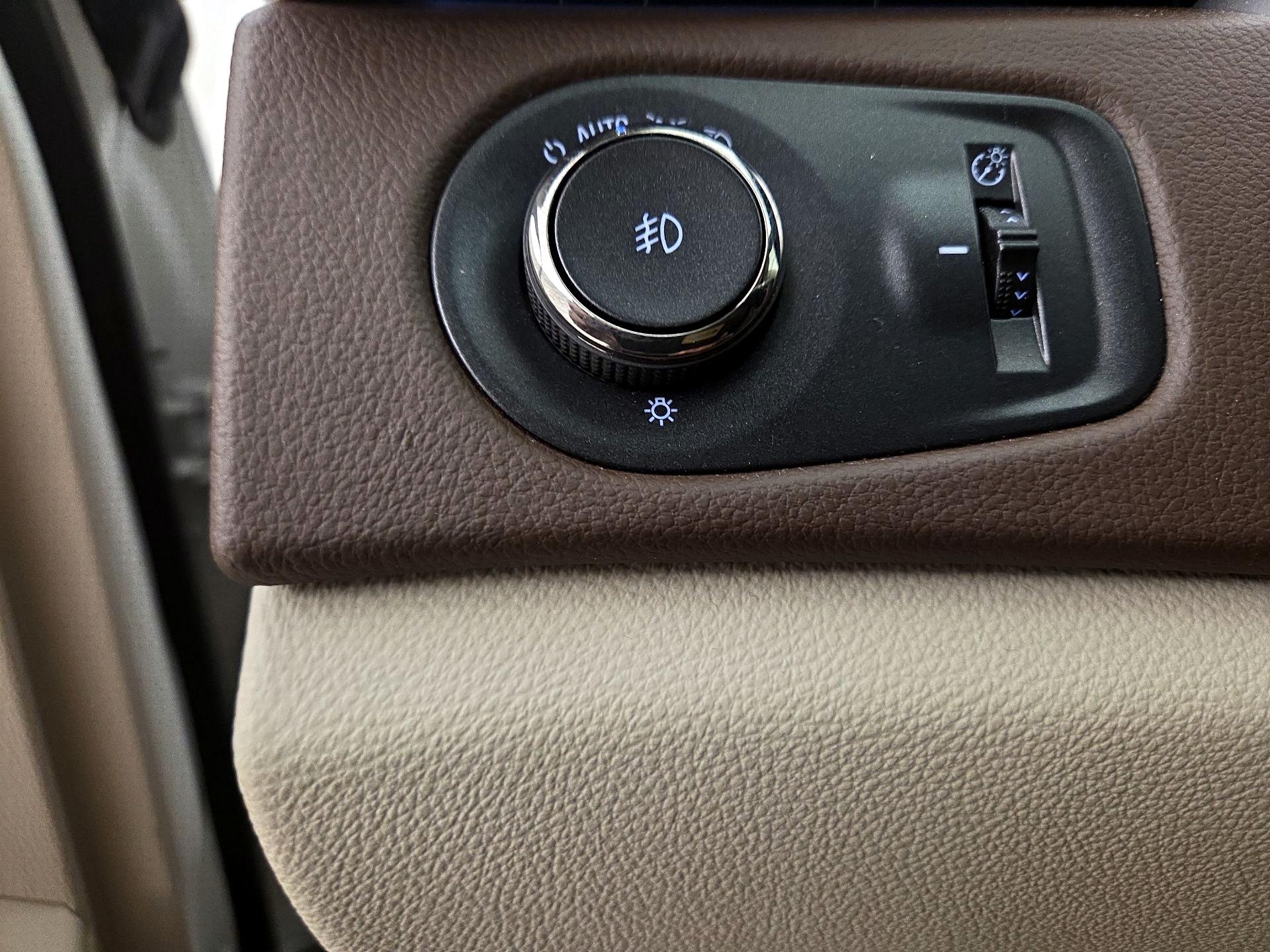 Thumbnail: 2016 Cadillac SRX - 13