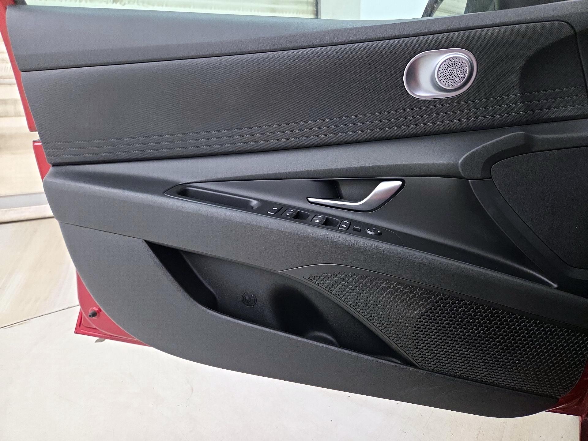 Thumbnail: 2023 Hyundai Elantra - 12