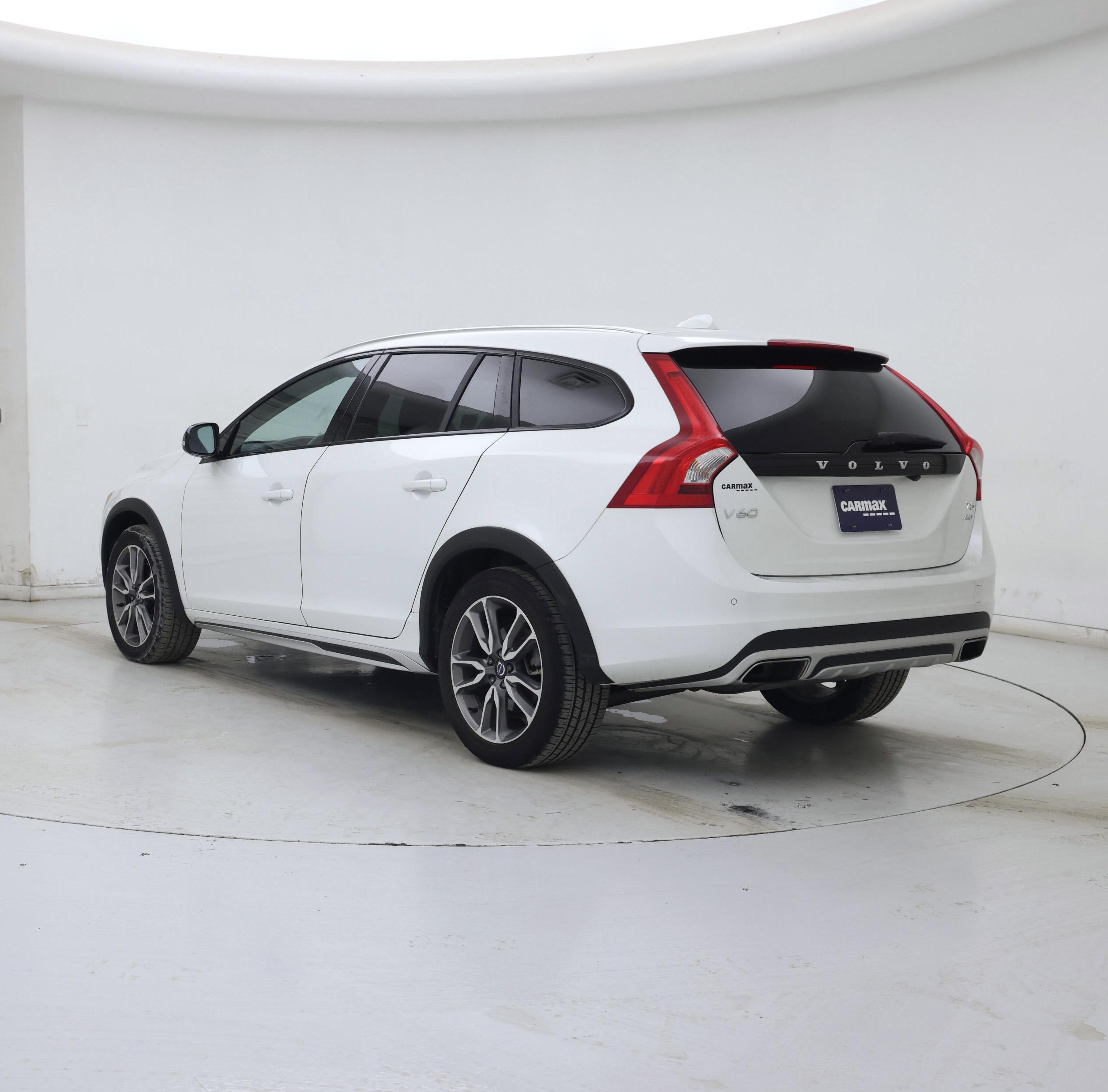 Thumbnail: 2018 Volvo S60 - 2