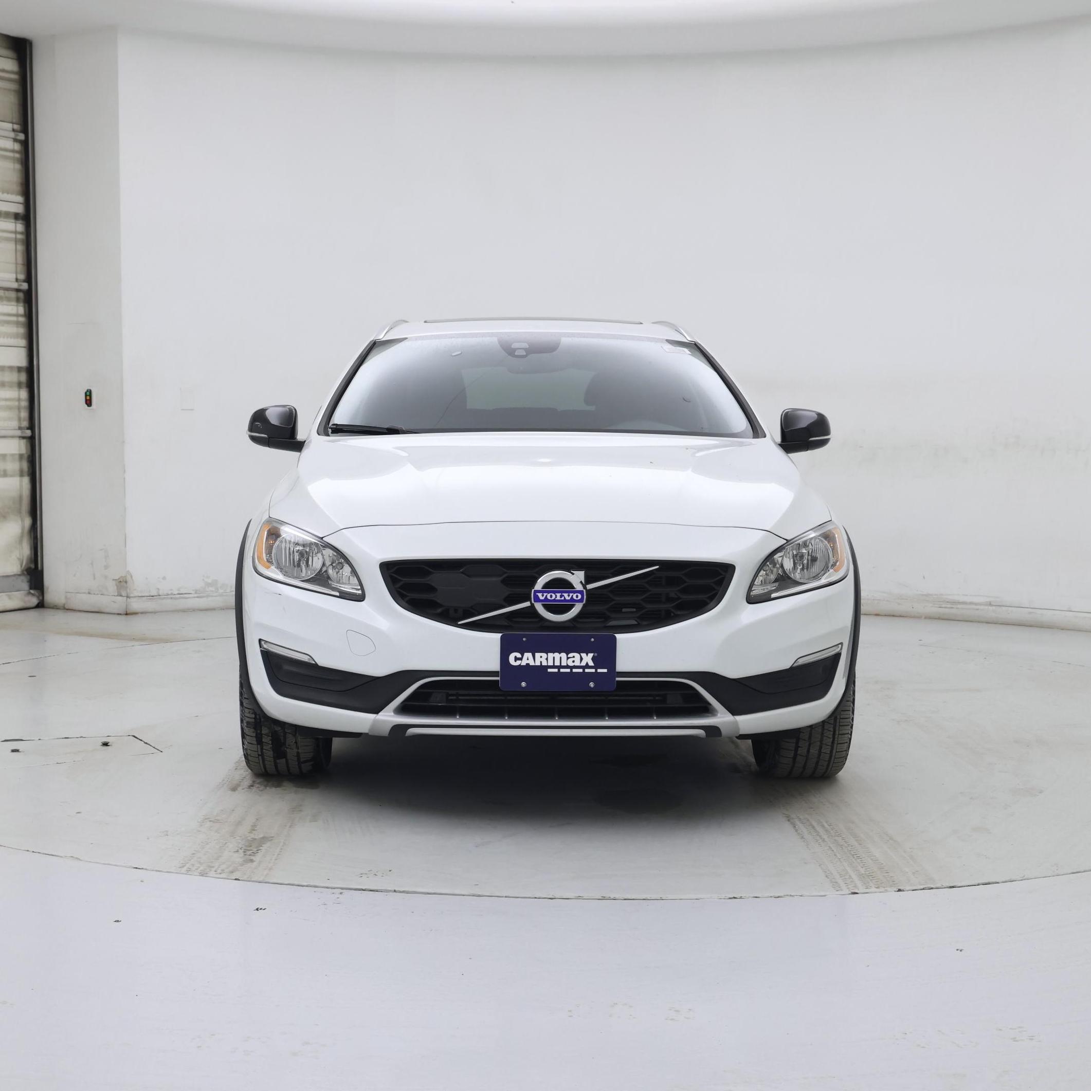 Thumbnail: 2018 Volvo S60 - 5