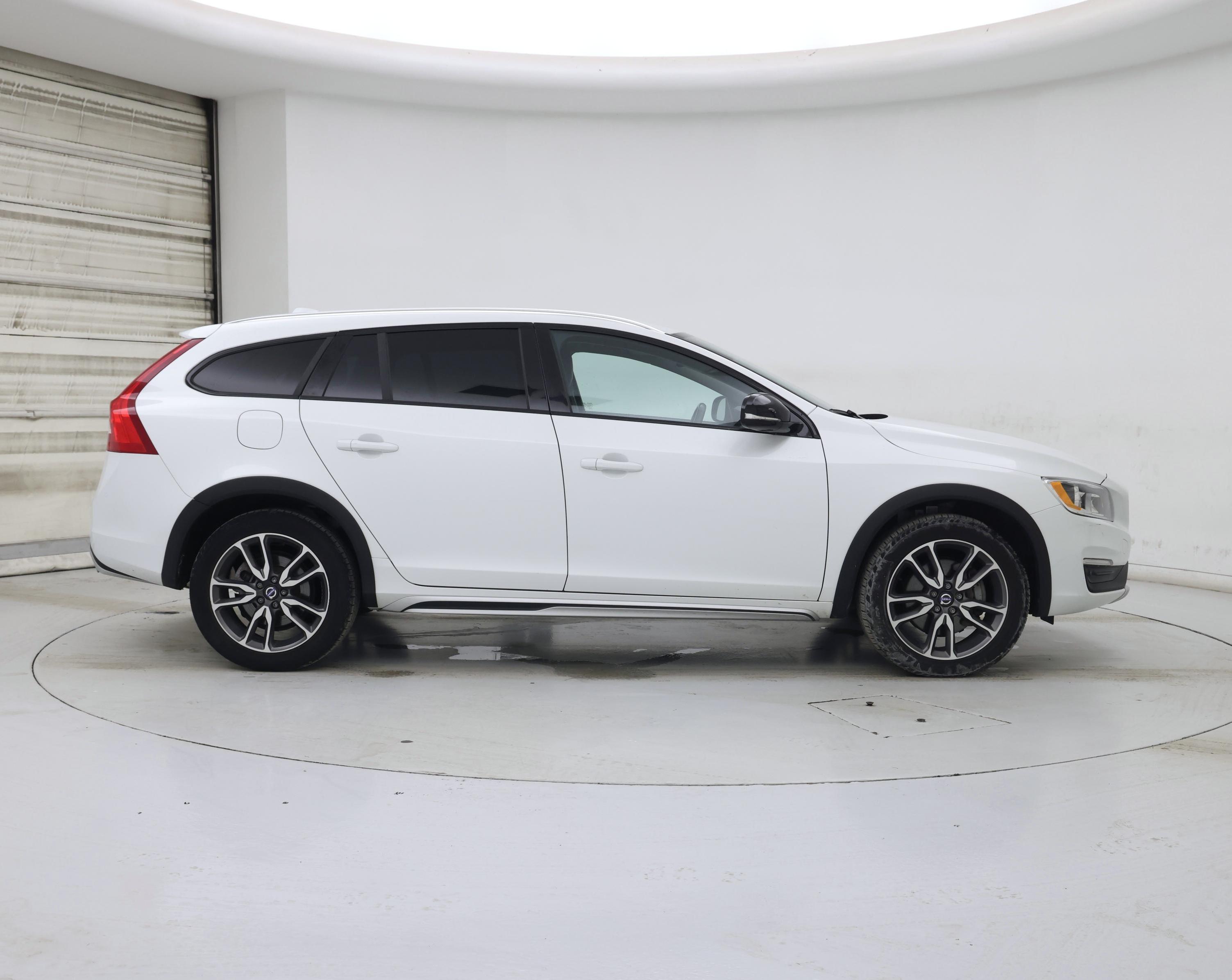 Thumbnail: 2018 Volvo S60 - 7