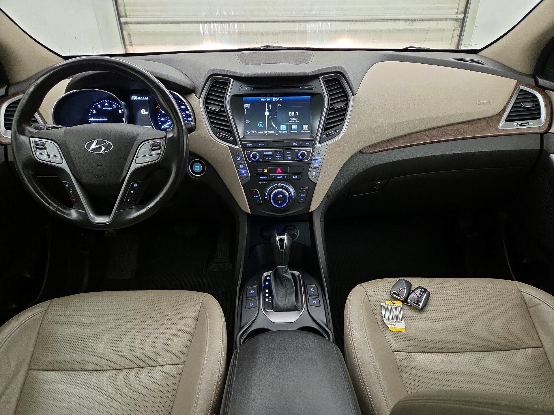 Thumbnail: 2017 Hyundai Santa Fe - 9