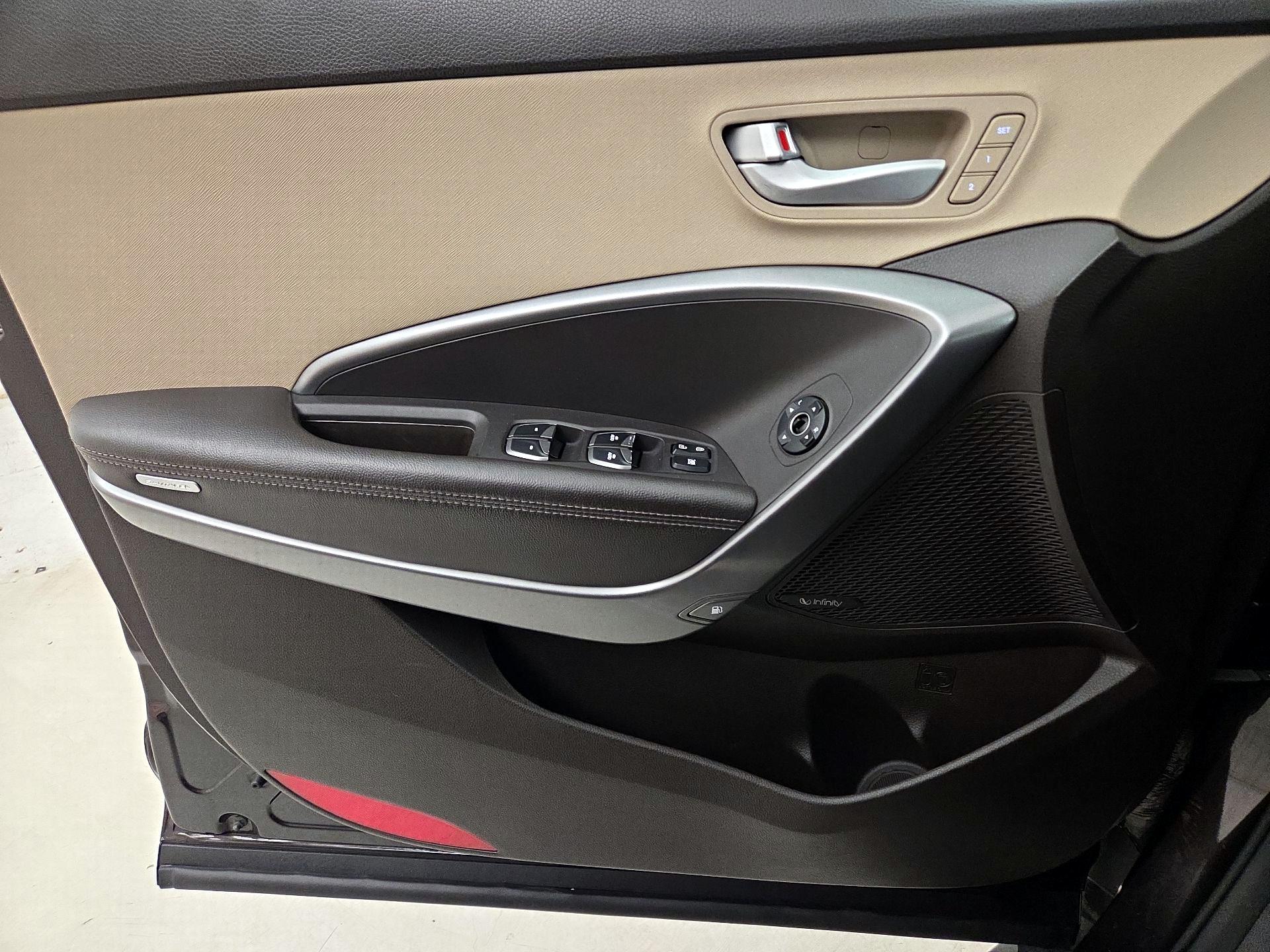 Thumbnail: 2017 Hyundai Santa Fe - 12