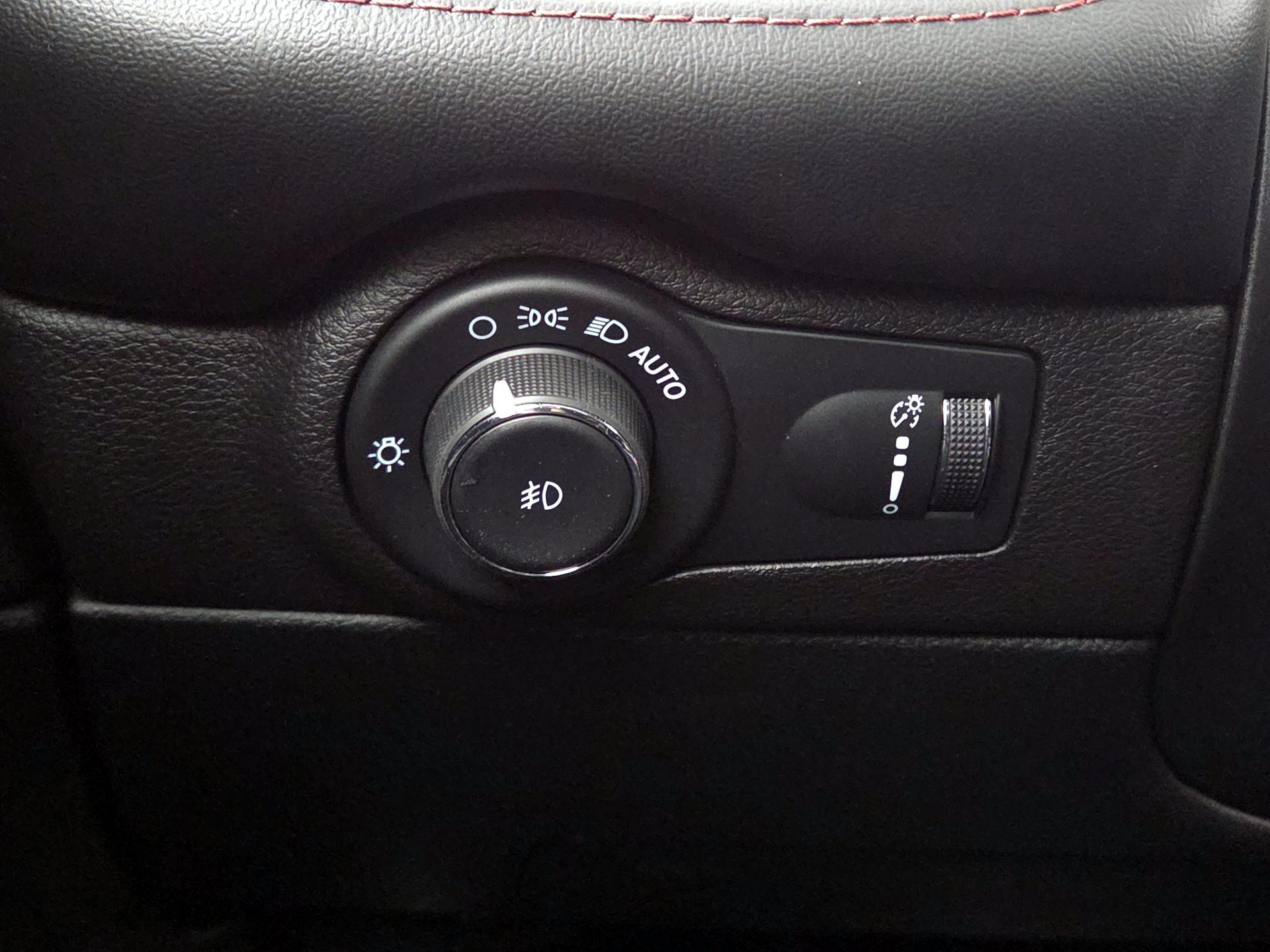 Thumbnail: 2021 Dodge Durango - 13