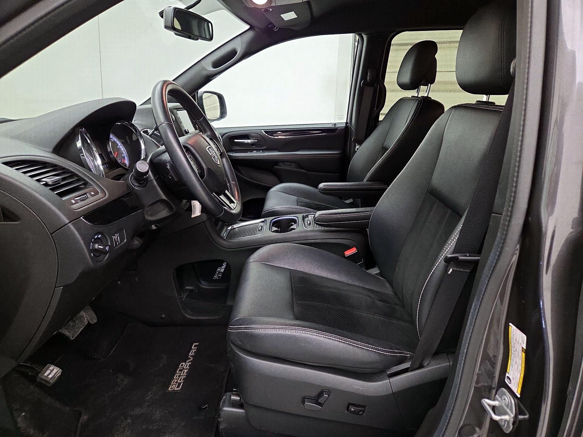 Thumbnail: 2018 Dodge Grand Caravan - 11