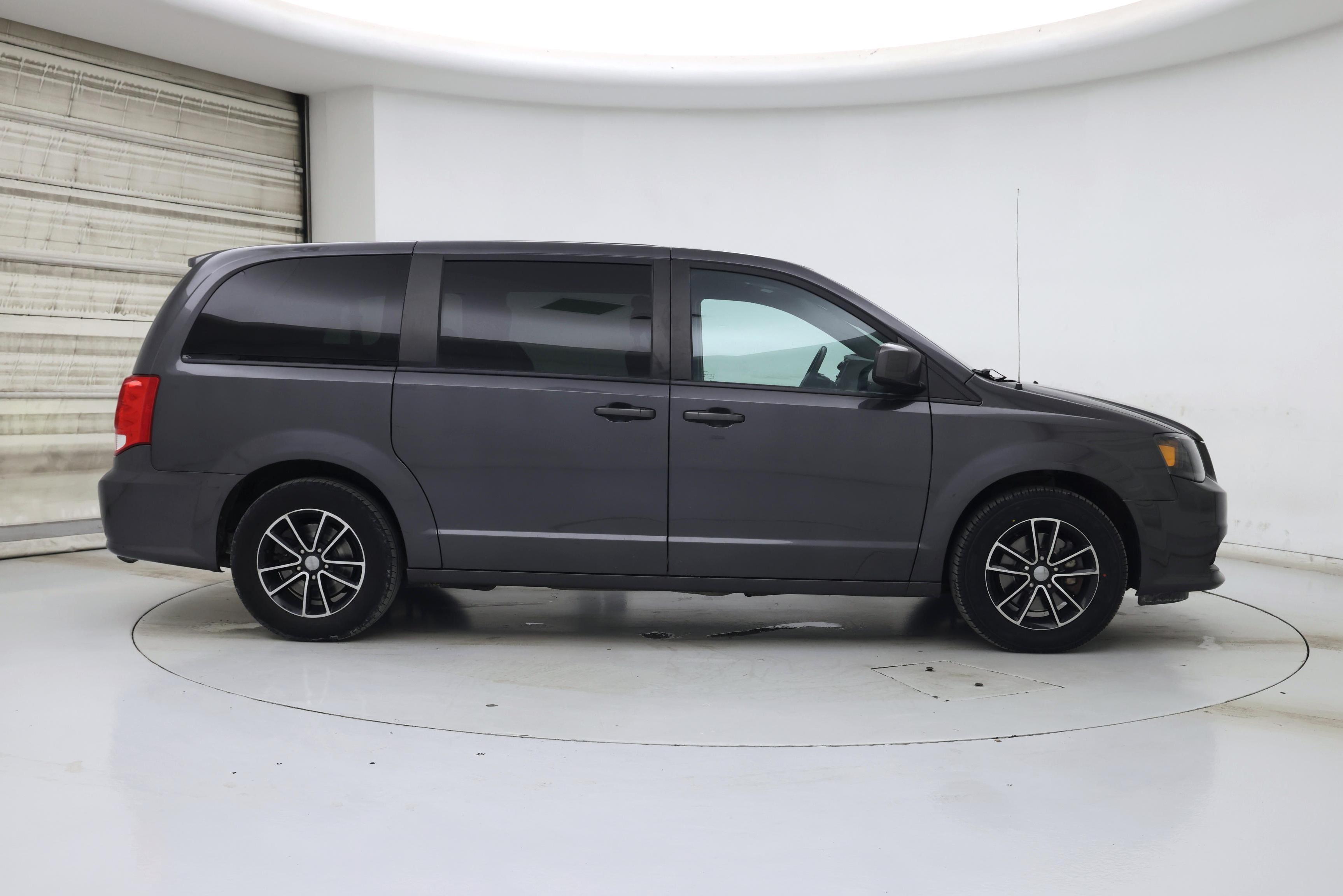 Thumbnail: 2018 Dodge Grand Caravan - 7