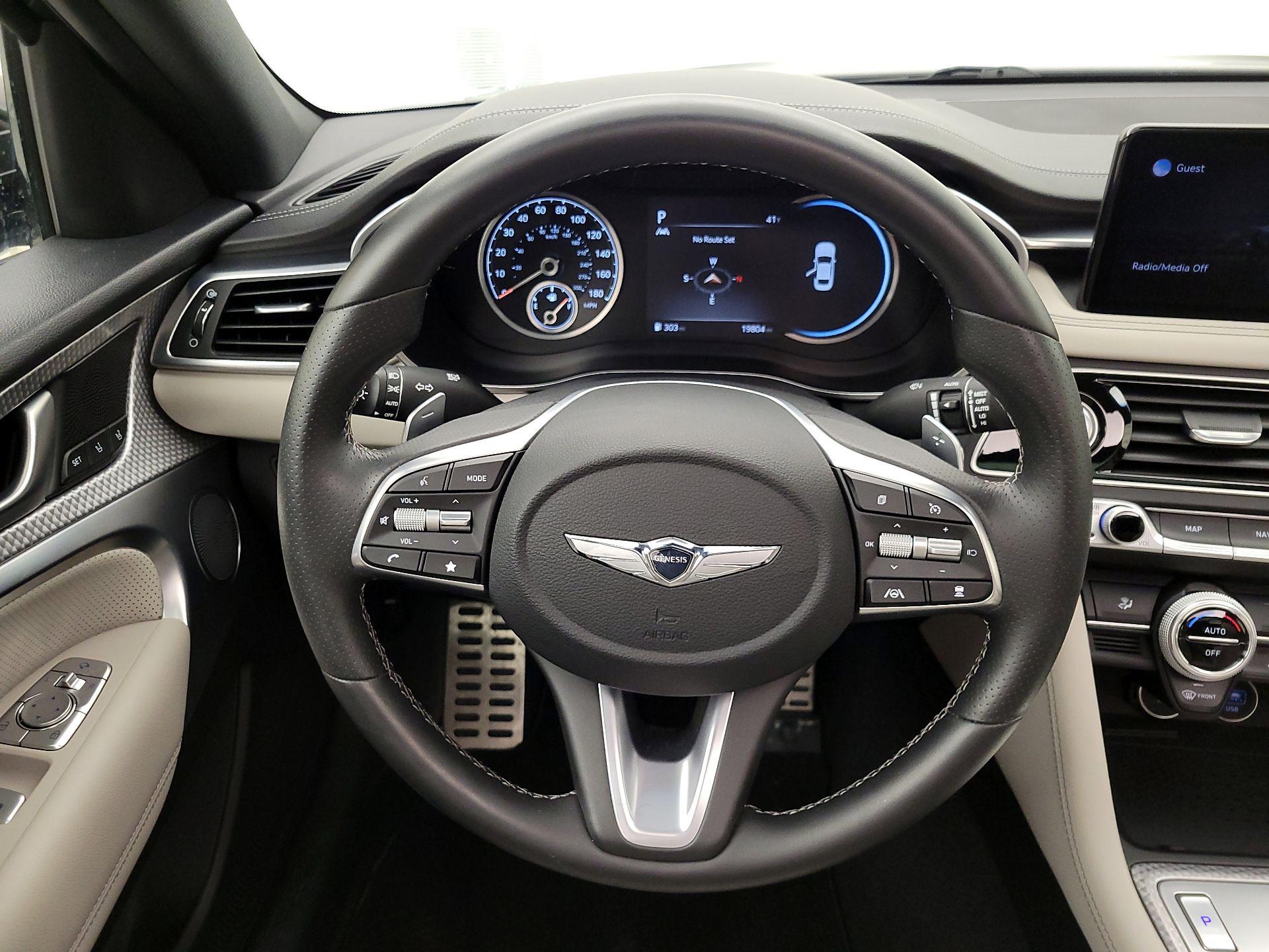 Thumbnail: 2022 Genesis G70 - 10