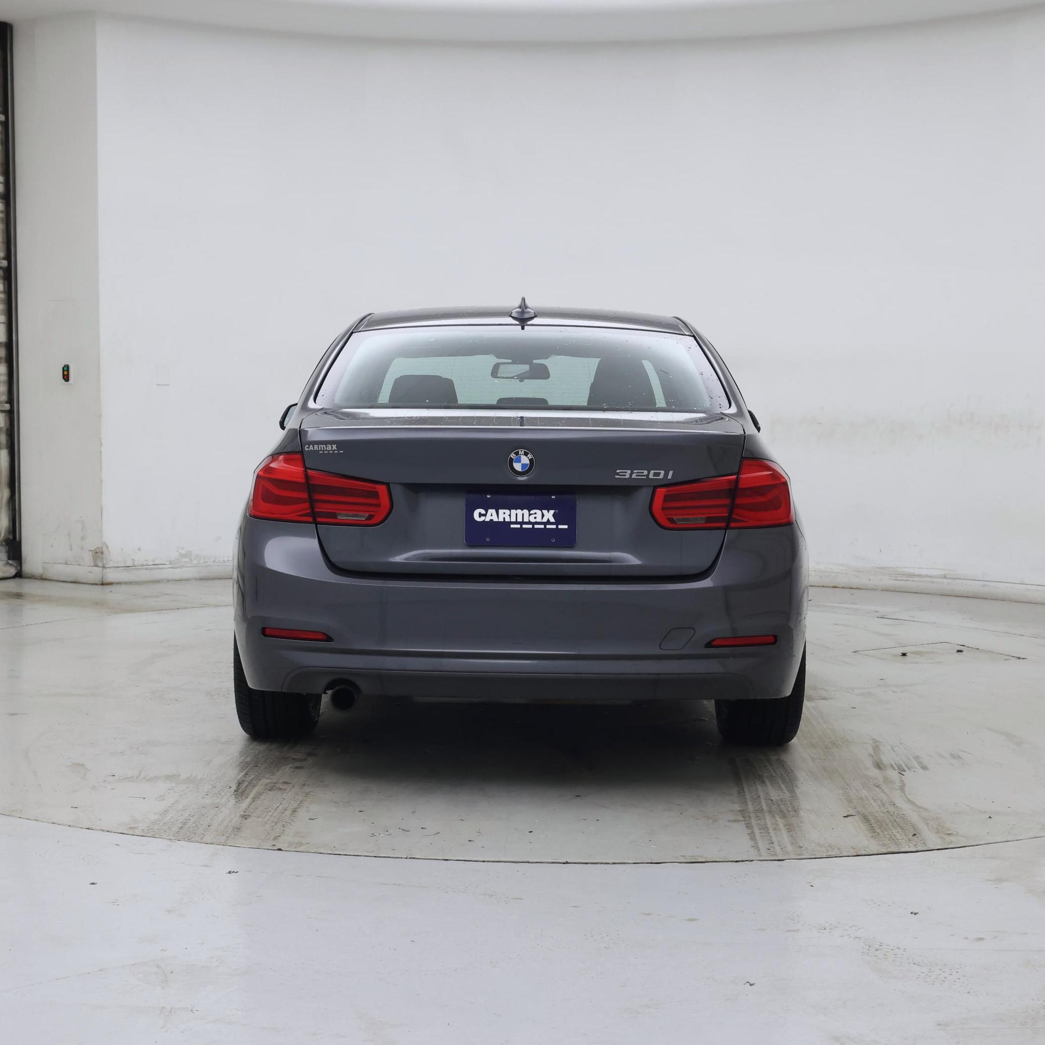 Thumbnail: 2017 BMW 3 Series - 6