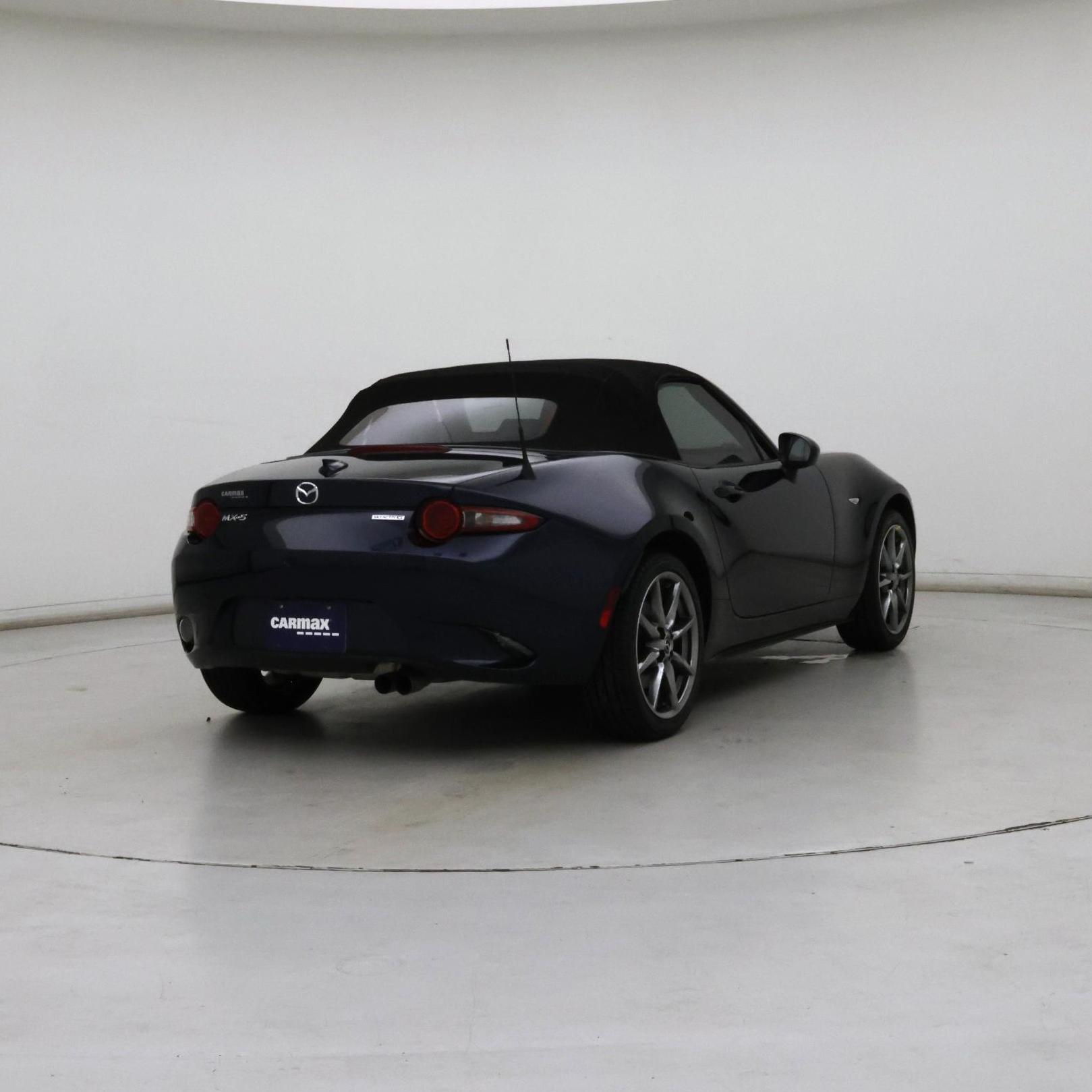 Thumbnail: 2021 Mazda MX-5 Miata - 8