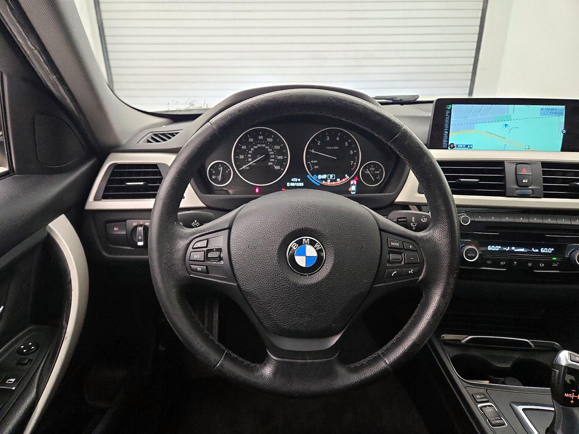 Thumbnail: 2016 BMW 3 Series - 10