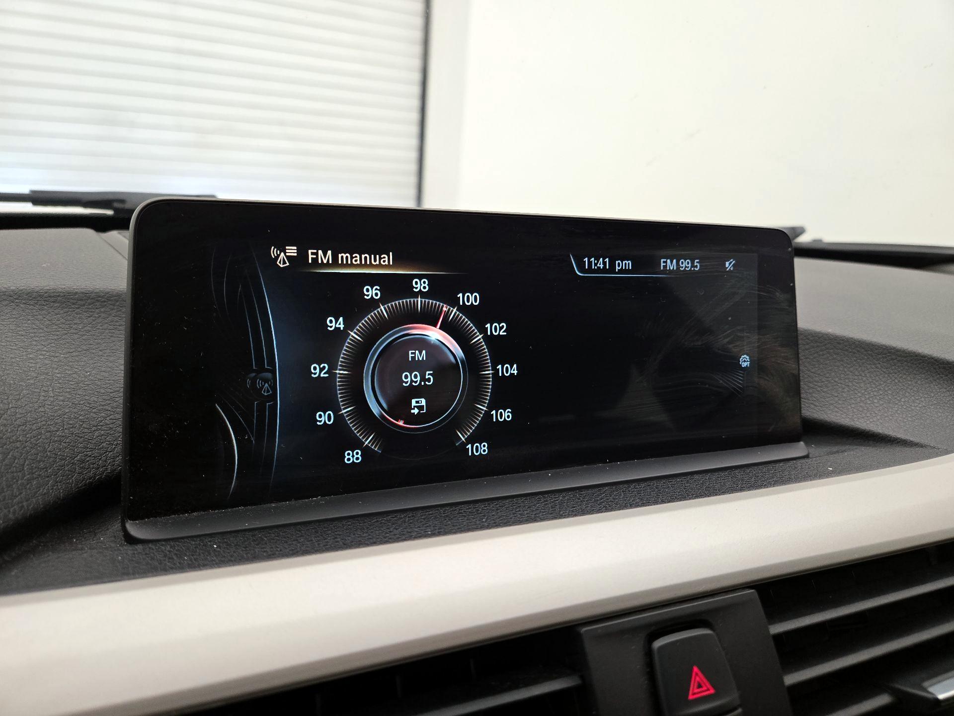Thumbnail: 2016 BMW 3 Series - 15