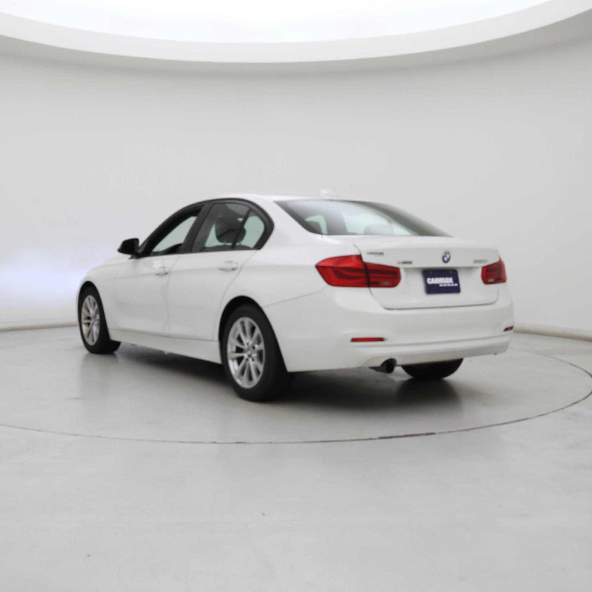 Thumbnail: 2016 BMW 3 Series - 2