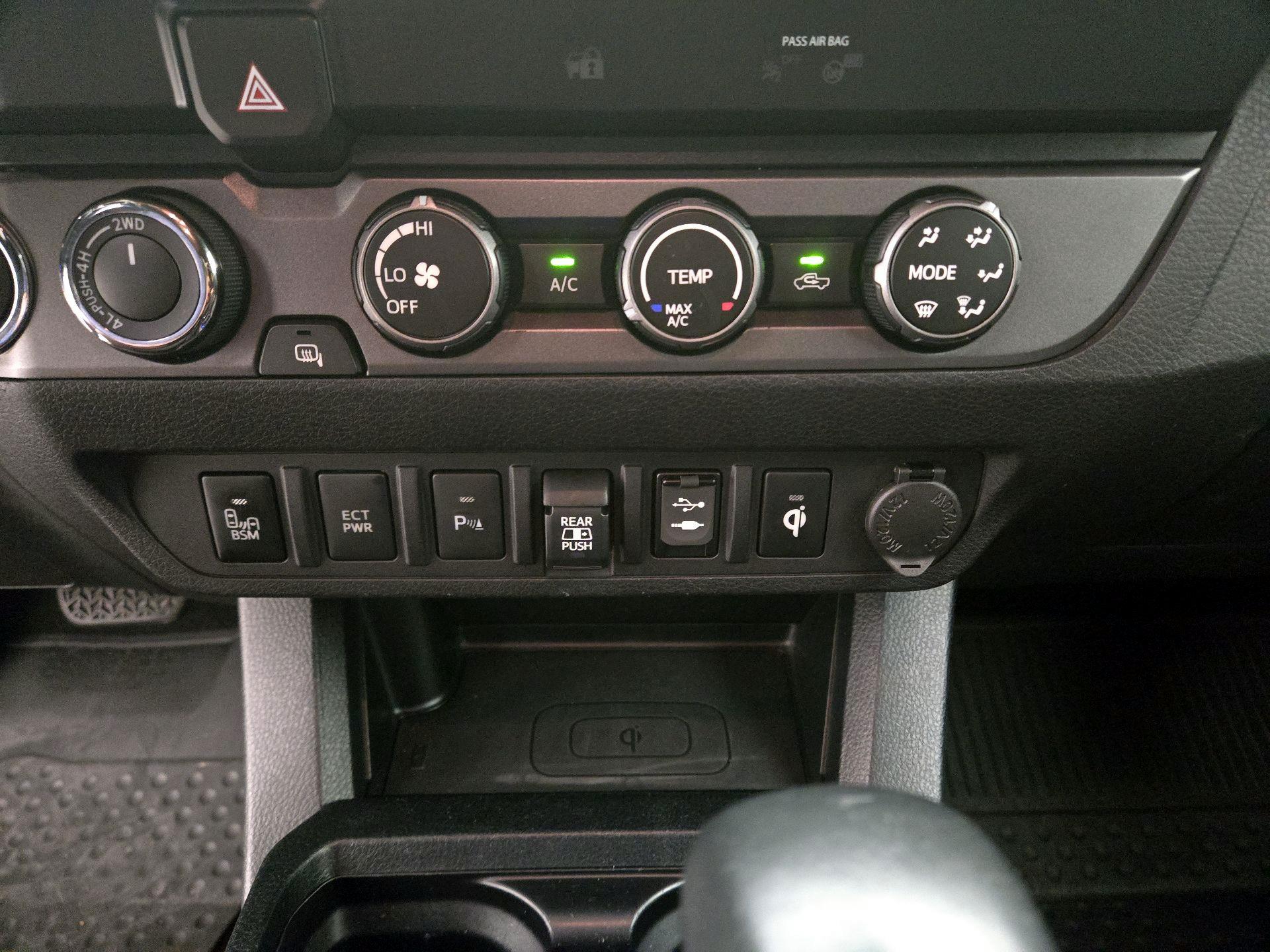 Thumbnail: 2019 Toyota Tacoma - 14