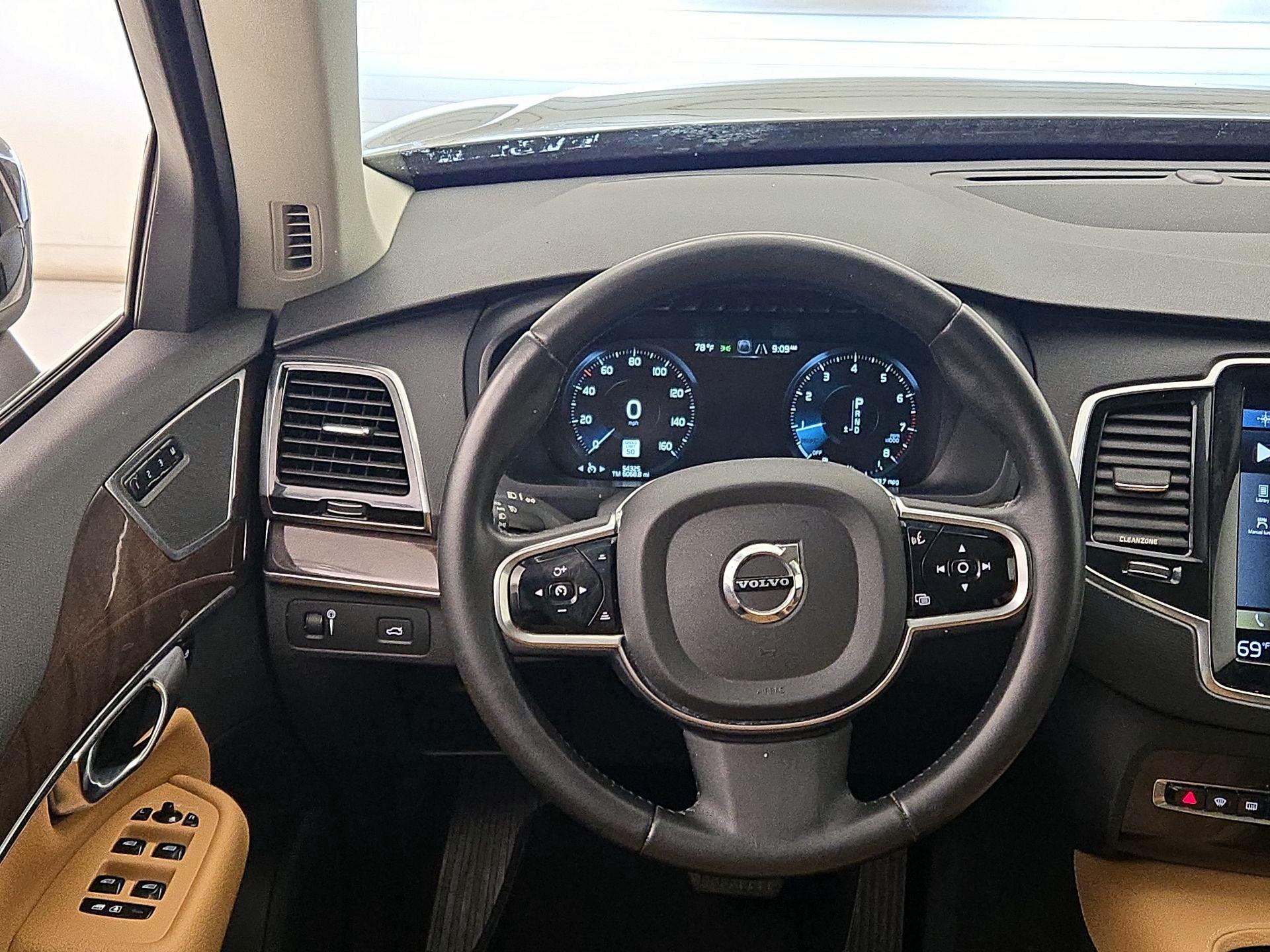 Thumbnail: 2016 Volvo XC90 - 10