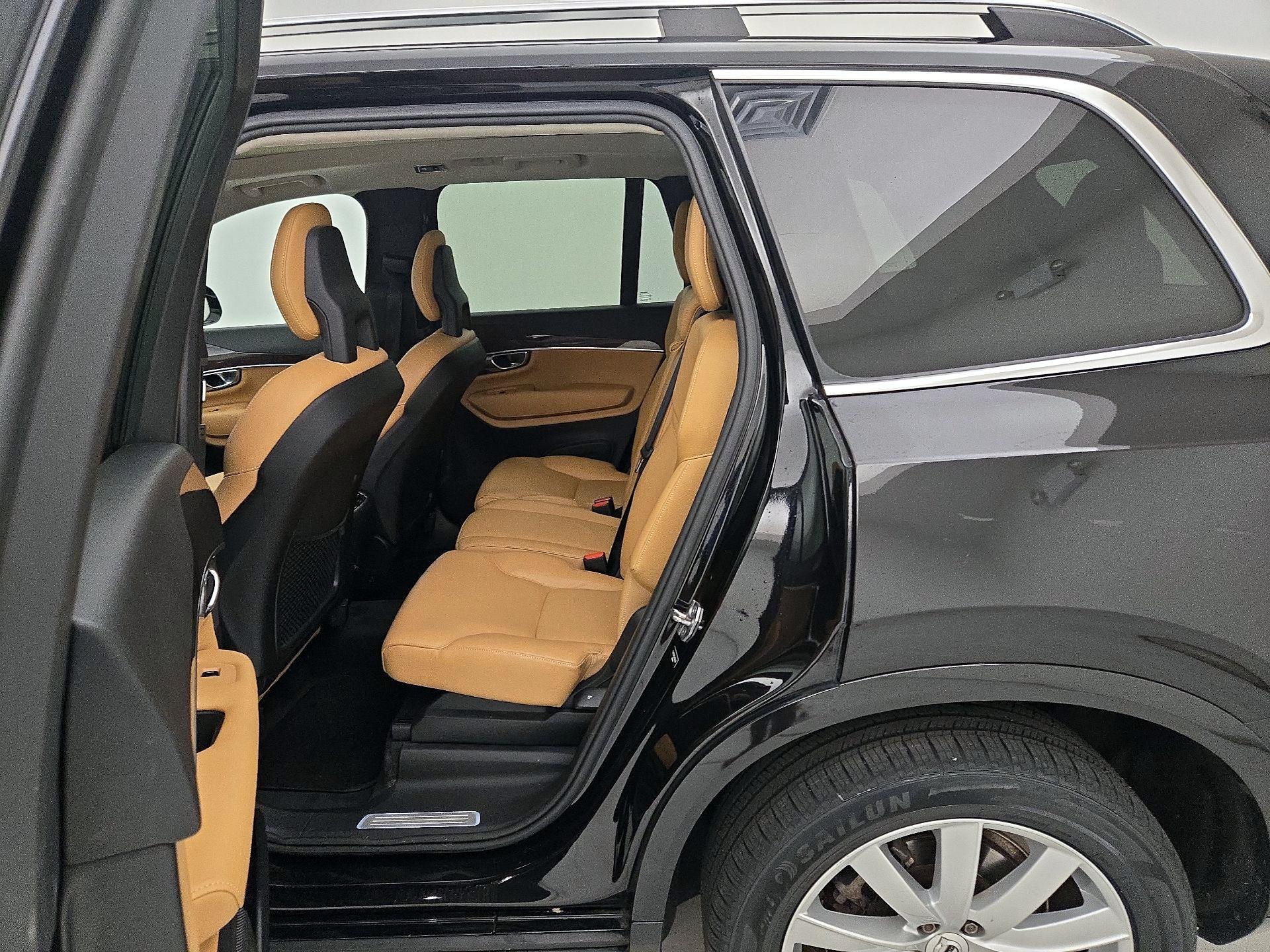 Thumbnail: 2016 Volvo XC90 - 17