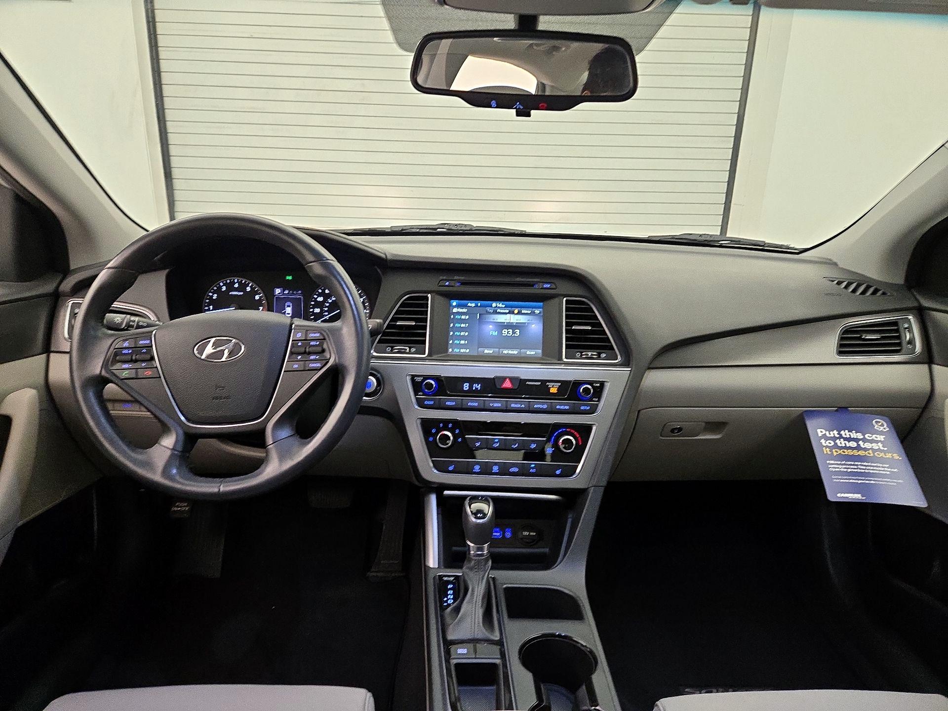 Thumbnail: 2016 Hyundai Sonata - 9