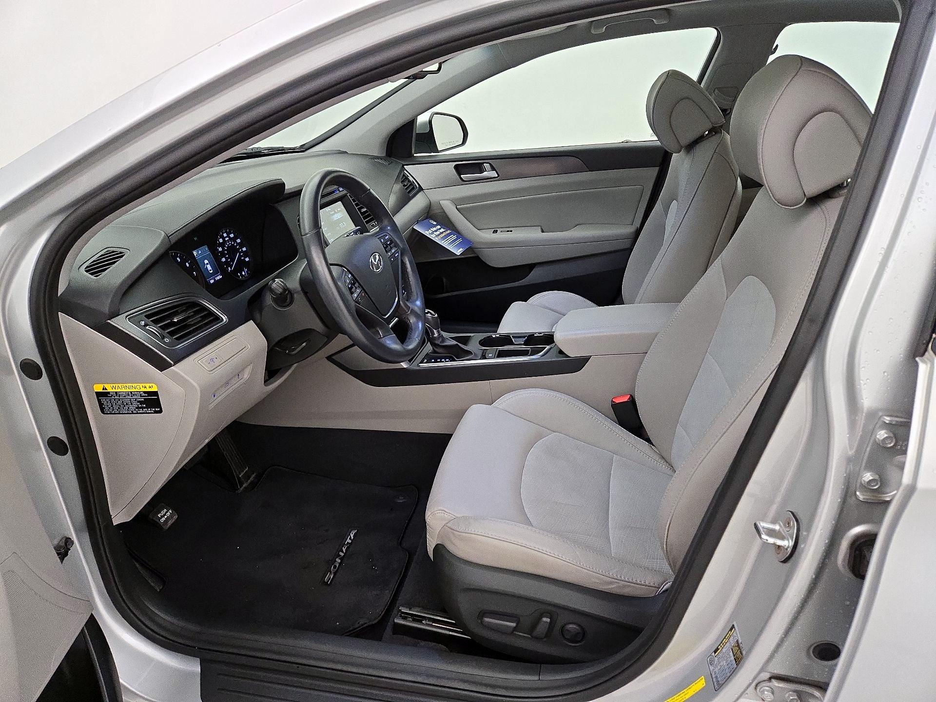 Thumbnail: 2016 Hyundai Sonata - 11