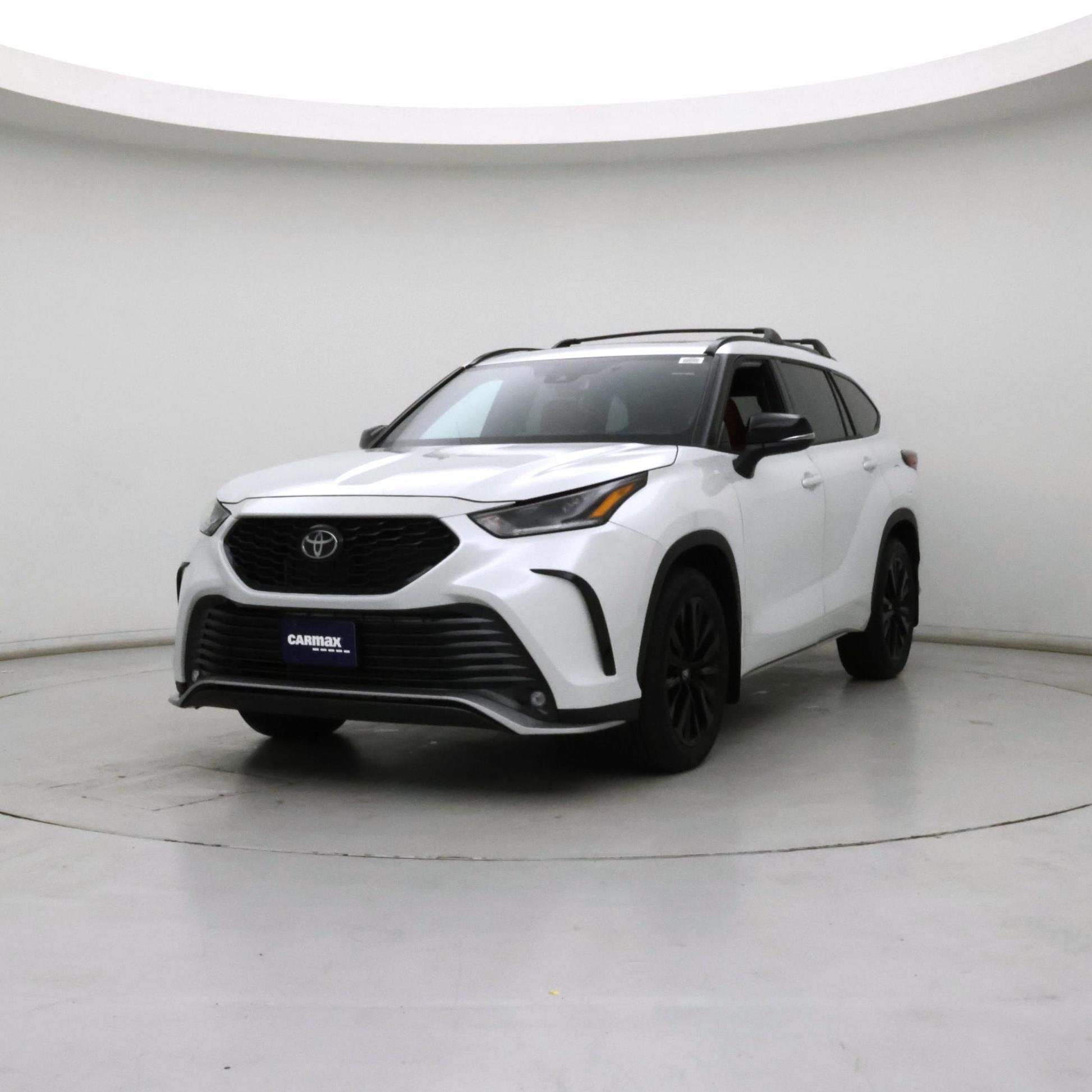 Thumbnail: 2024 Toyota Highlander - 4