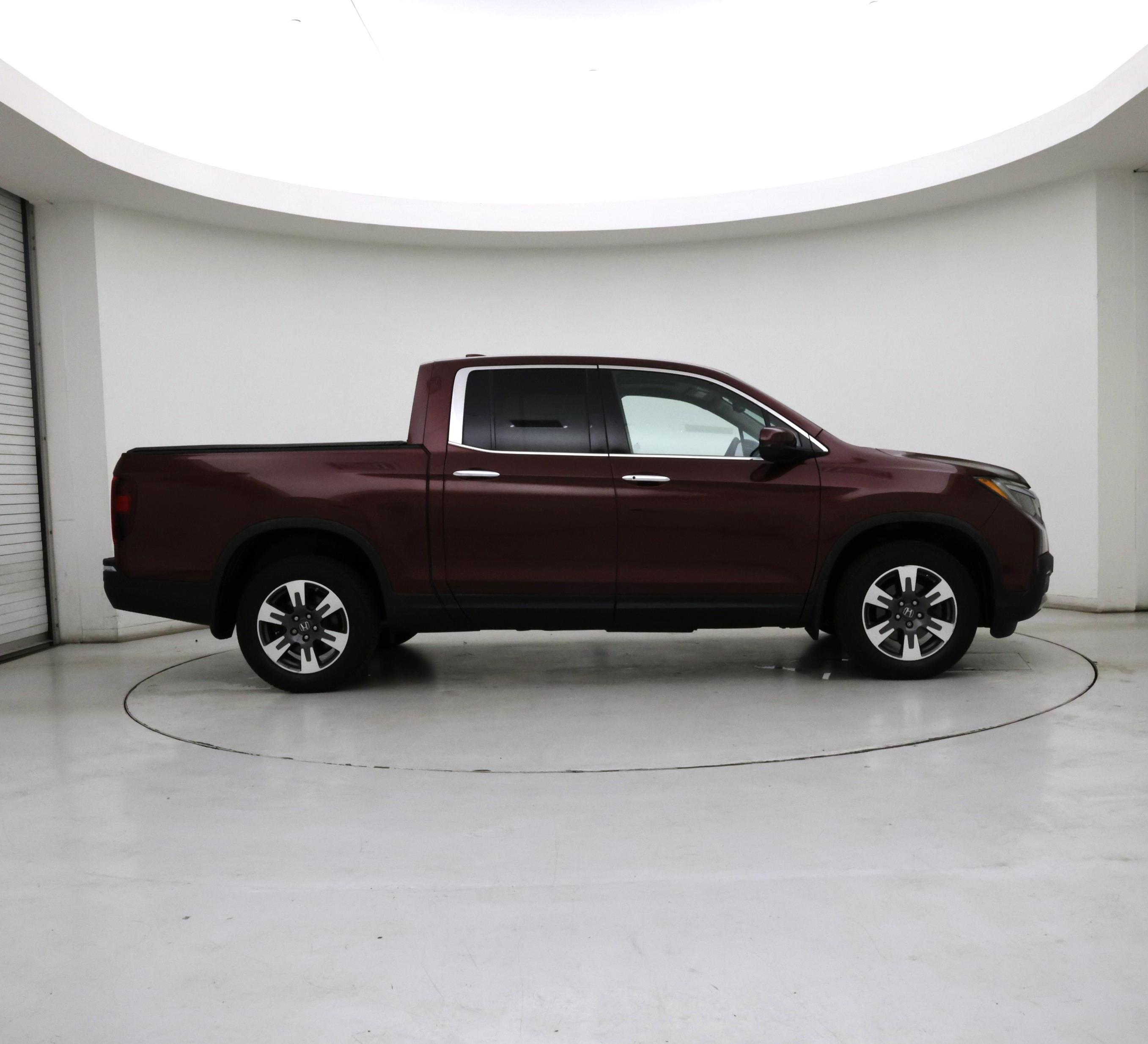Thumbnail: 2017 Honda Ridgeline - 7