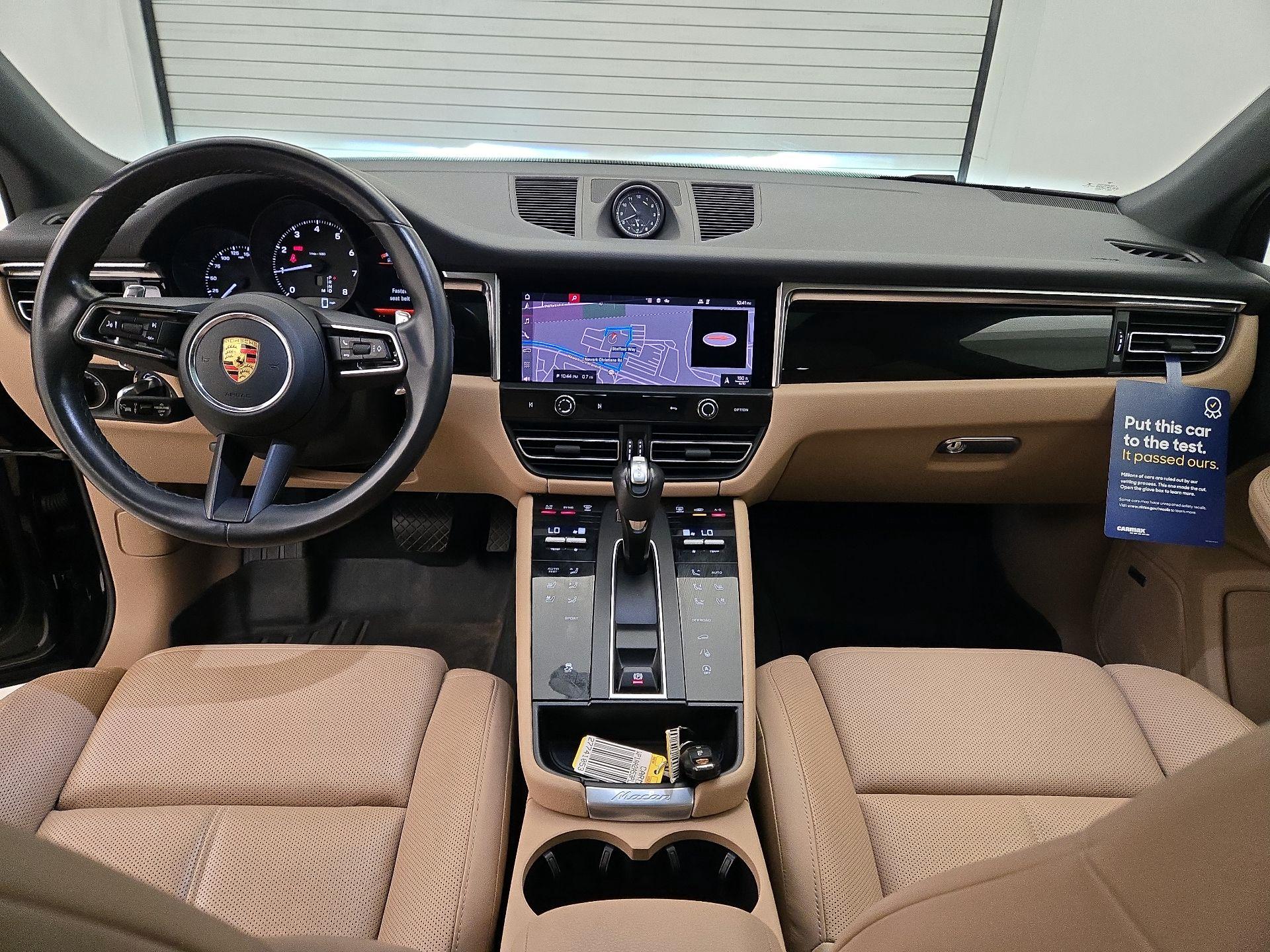 Thumbnail: 2023 Porsche Macan - 9