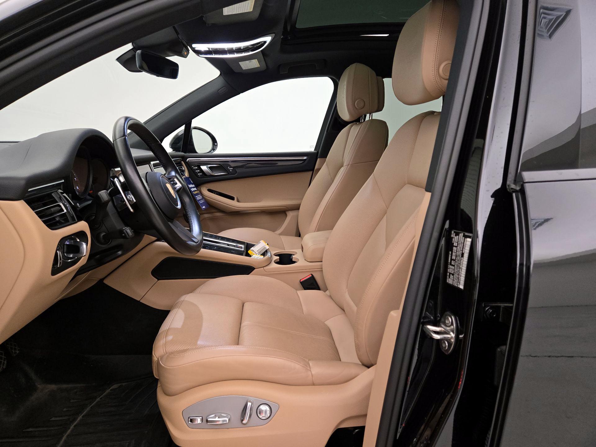 Thumbnail: 2023 Porsche Macan - 11
