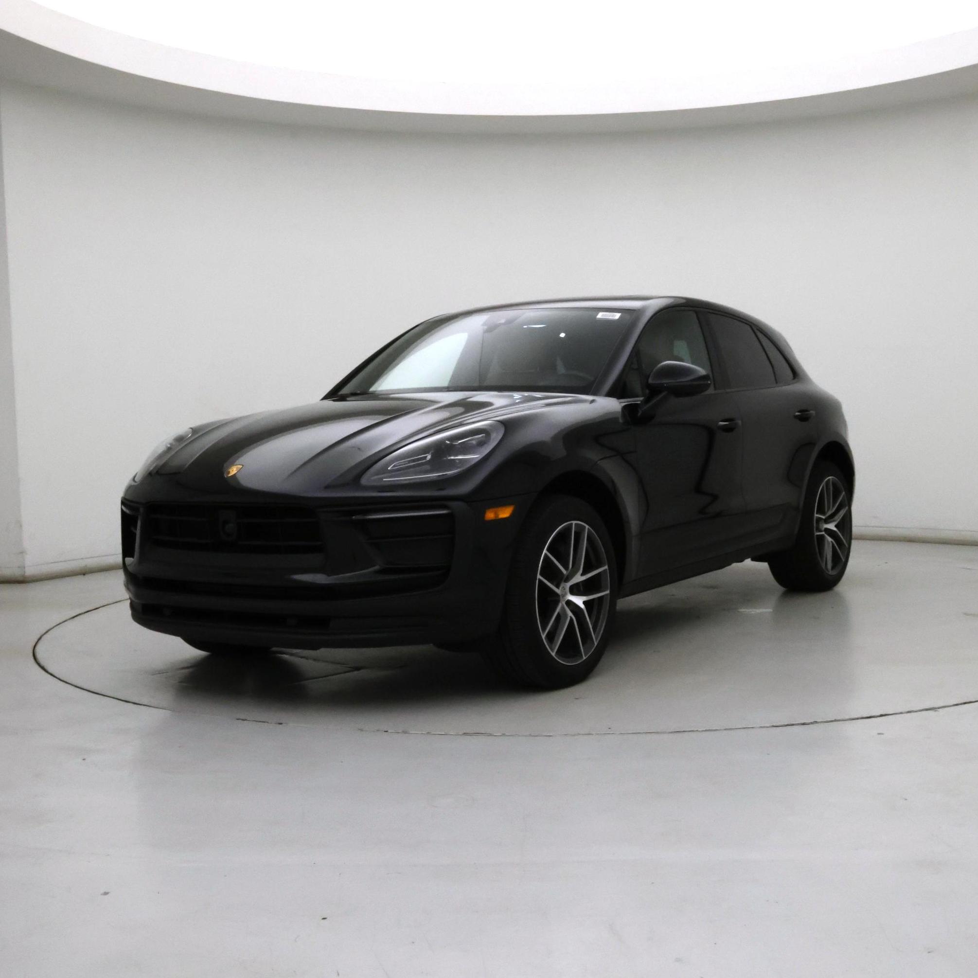 Thumbnail: 2023 Porsche Macan - 4