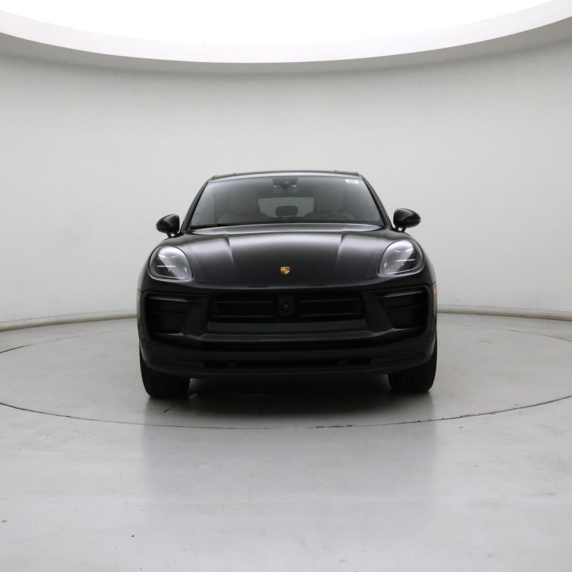 Thumbnail: 2023 Porsche Macan - 5
