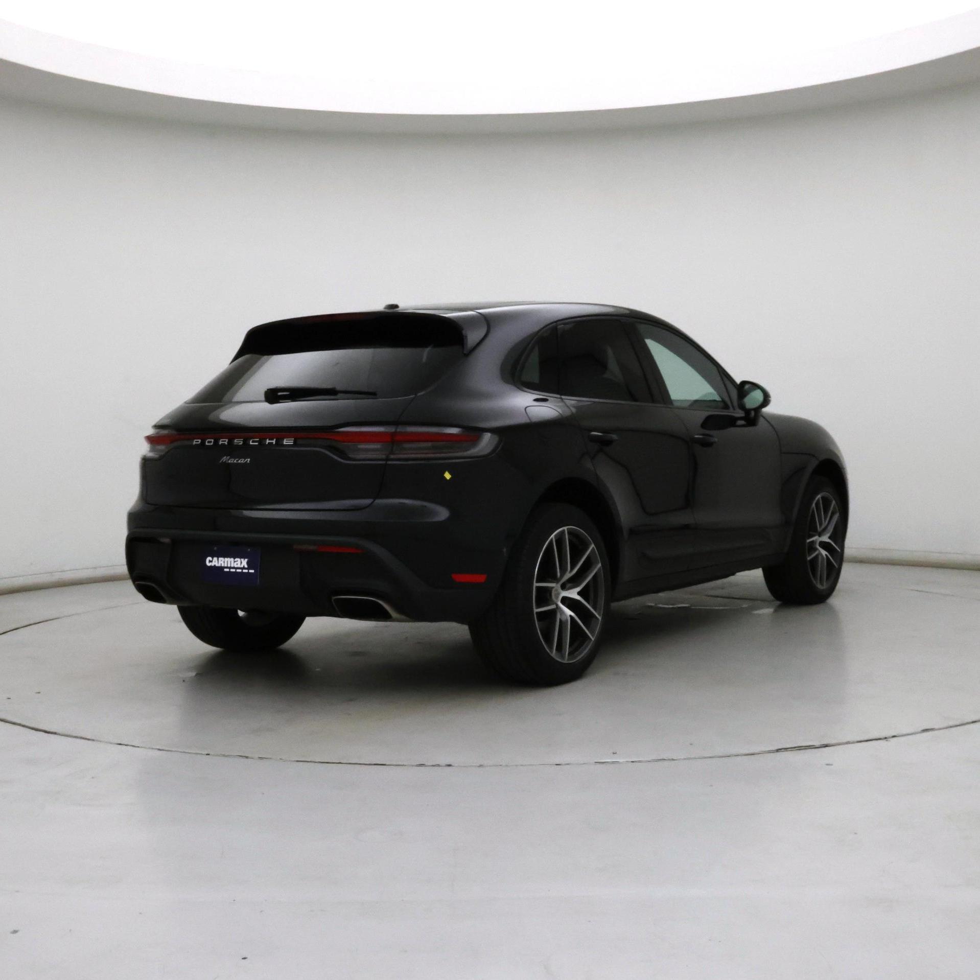 Thumbnail: 2023 Porsche Macan - 8
