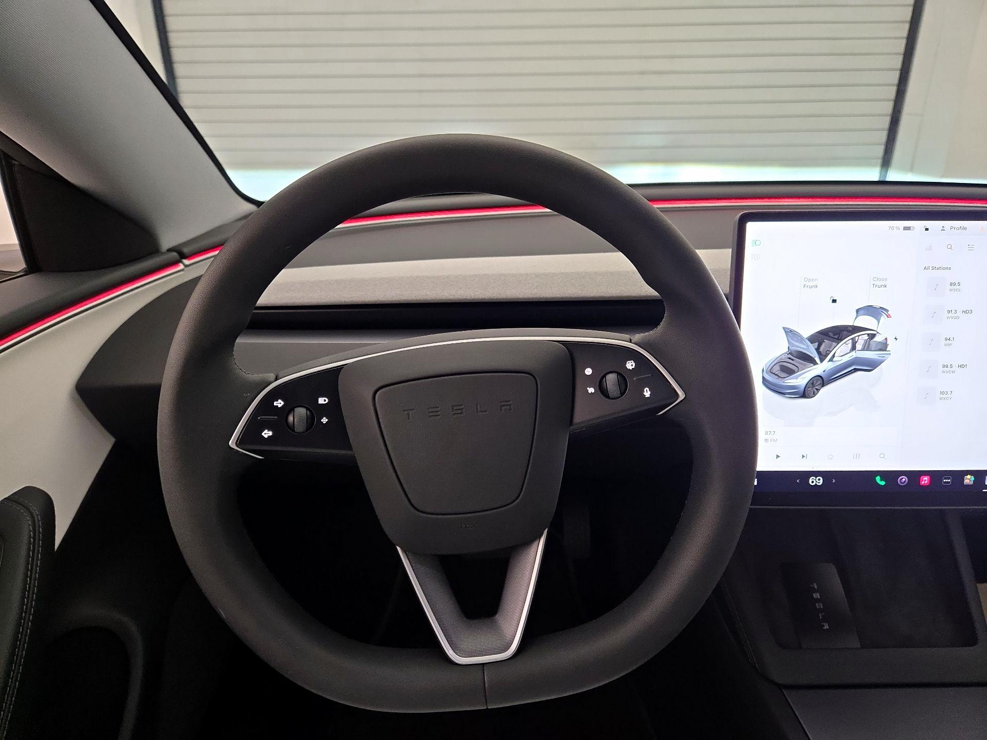 Thumbnail: 2025 Tesla Model 3 - 10