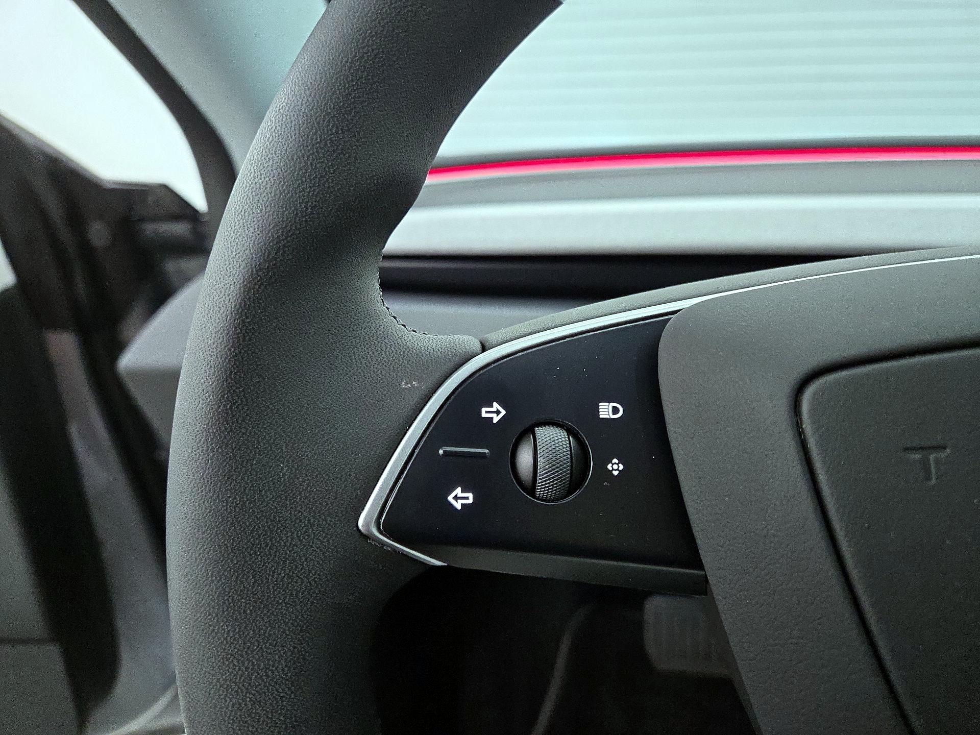 Thumbnail: 2025 Tesla Model 3 - 13