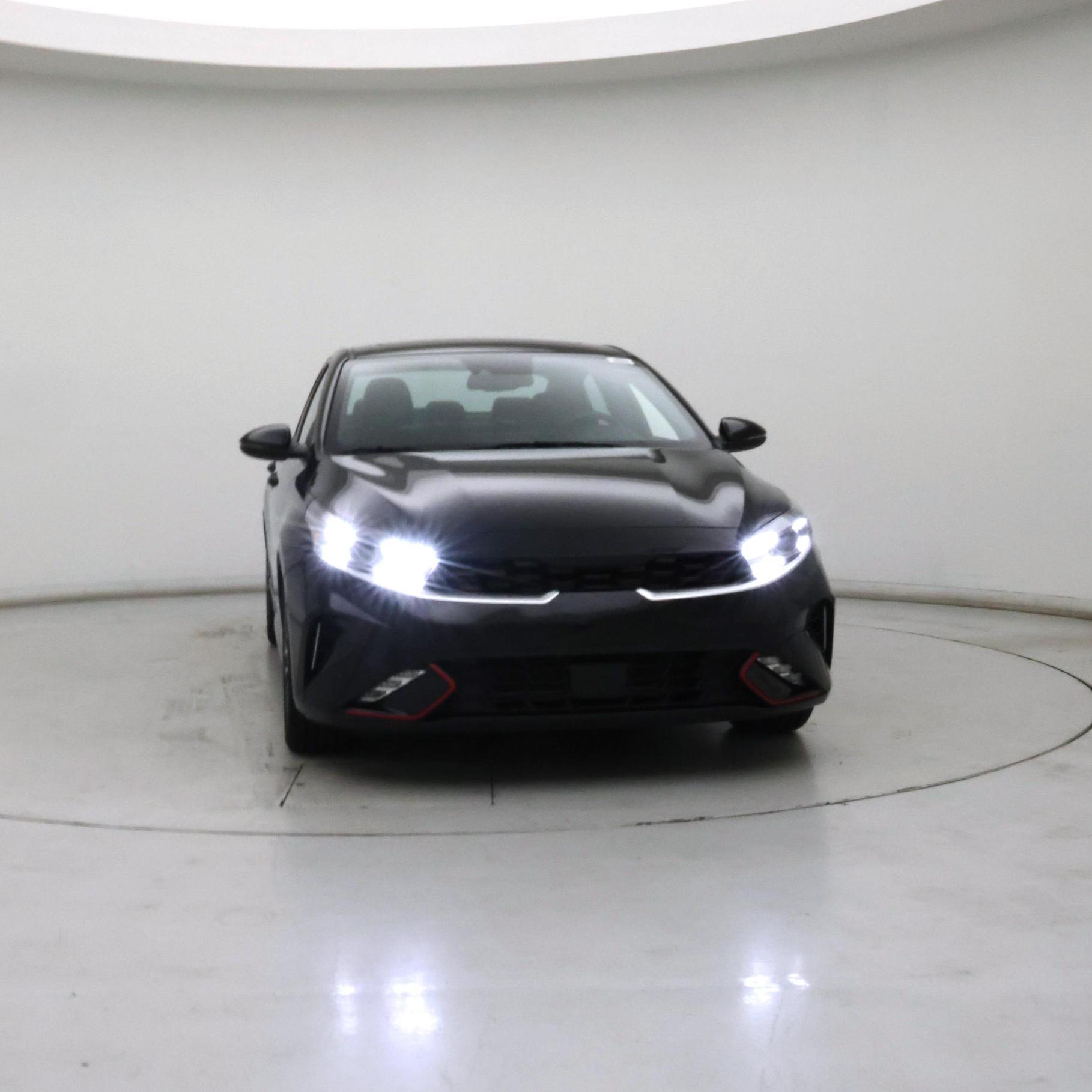 Thumbnail: 2023 Kia Forte - 5