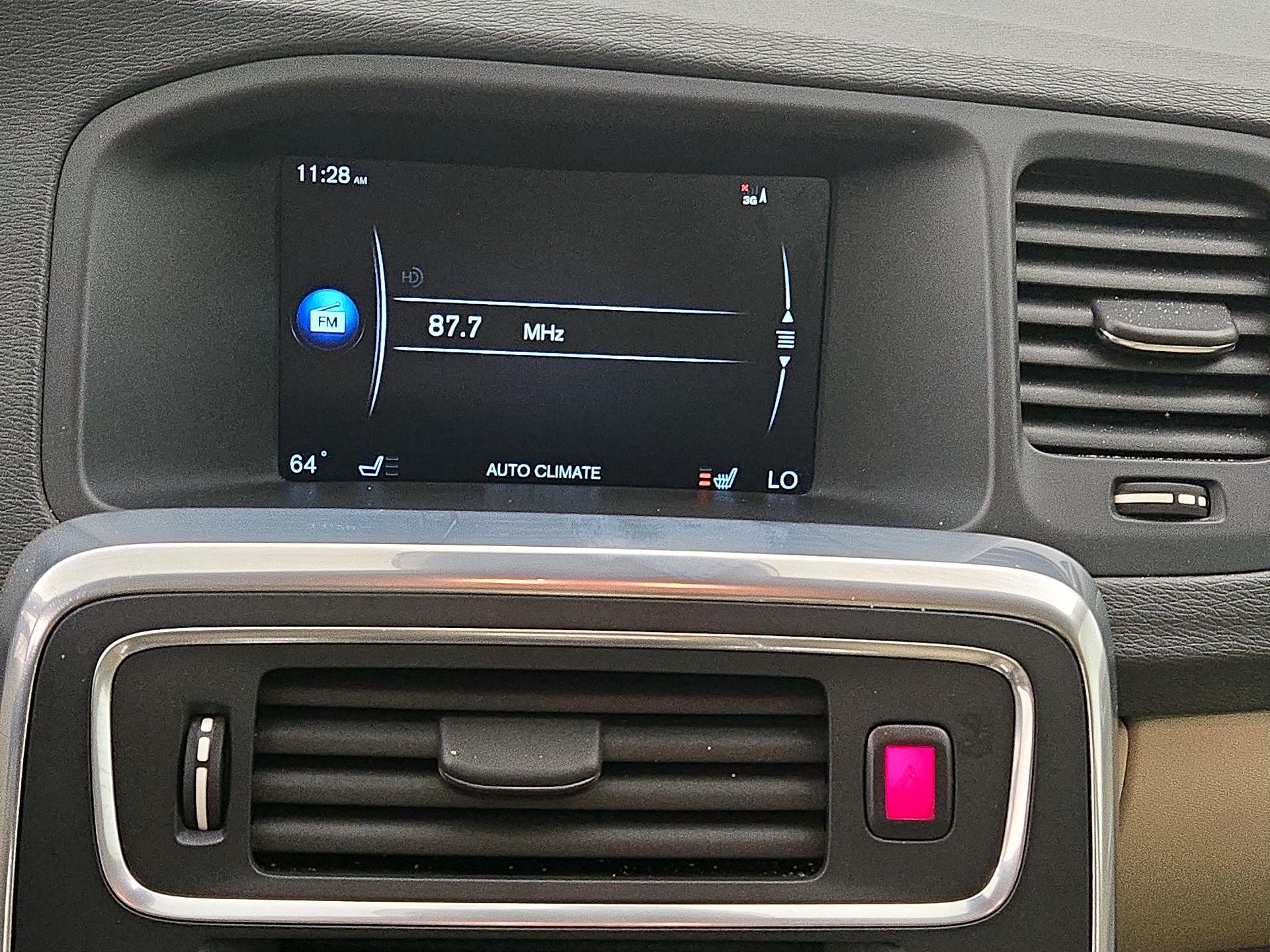 Thumbnail: 2015 Volvo S60 - 14