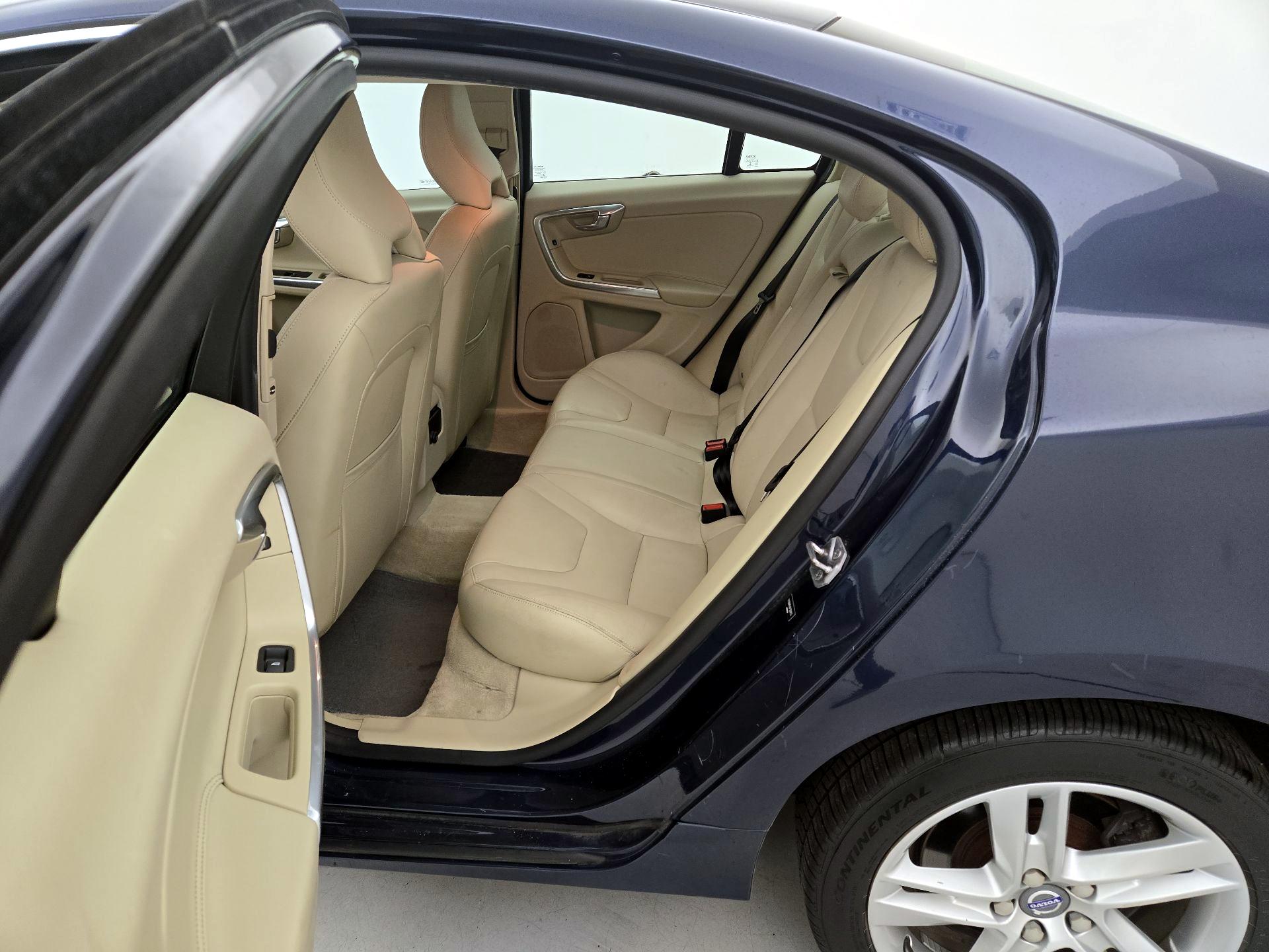 Thumbnail: 2015 Volvo S60 - 17