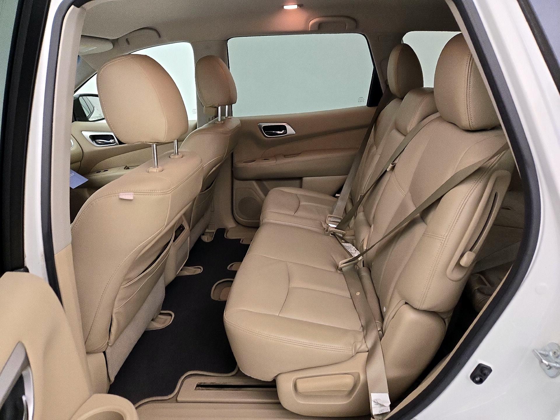 Thumbnail: 2014 Nissan Pathfinder - 19