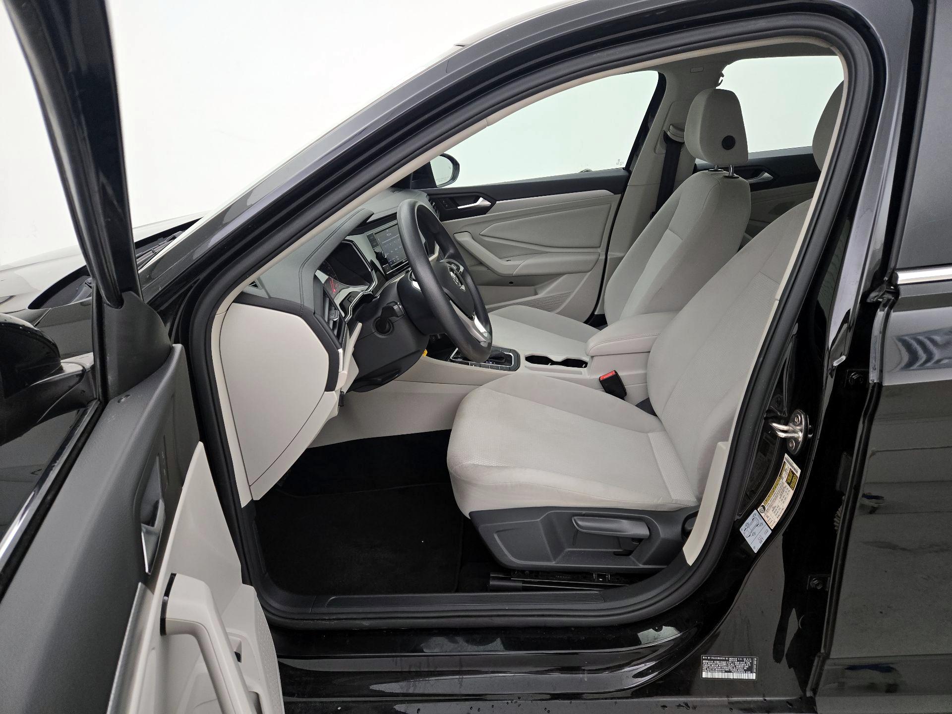 Thumbnail: 2019 Volkswagen Jetta - 11
