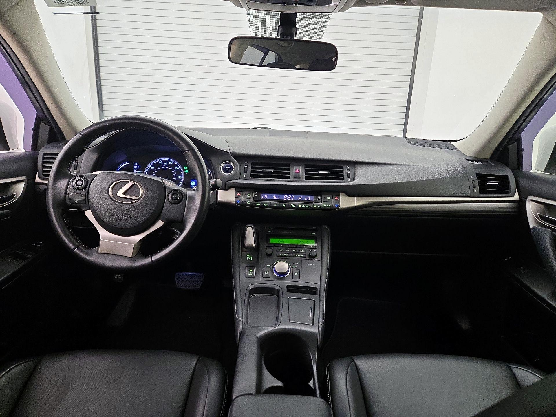 Thumbnail: 2015 Lexus CT - 9