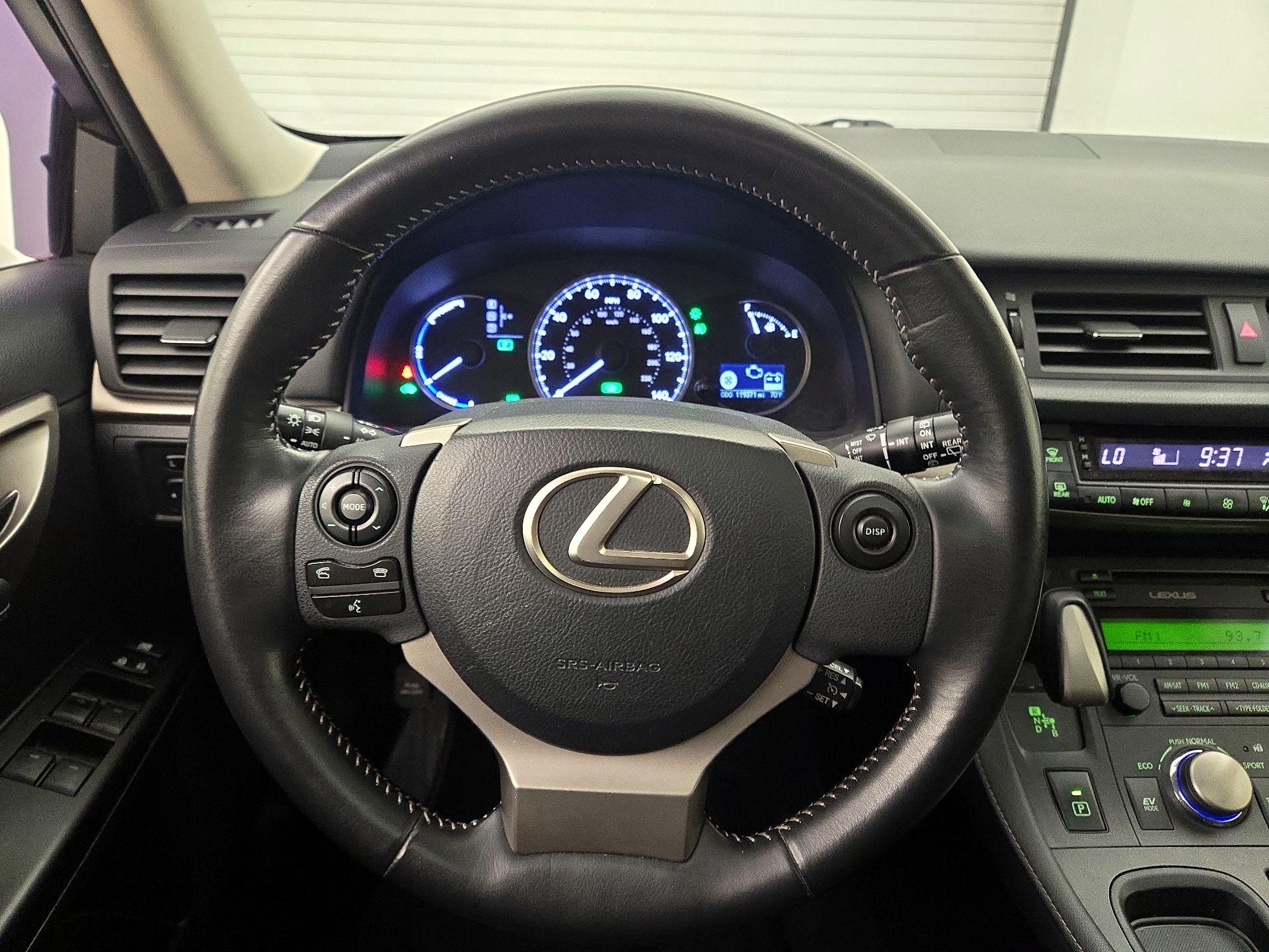 Thumbnail: 2015 Lexus CT - 10