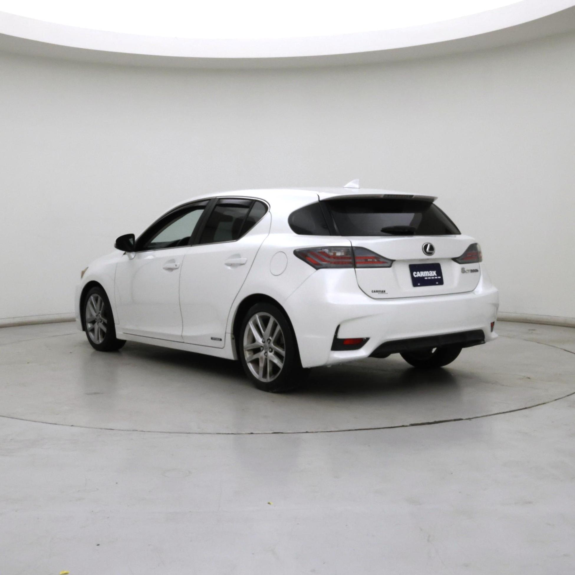 Thumbnail: 2015 Lexus CT - 2