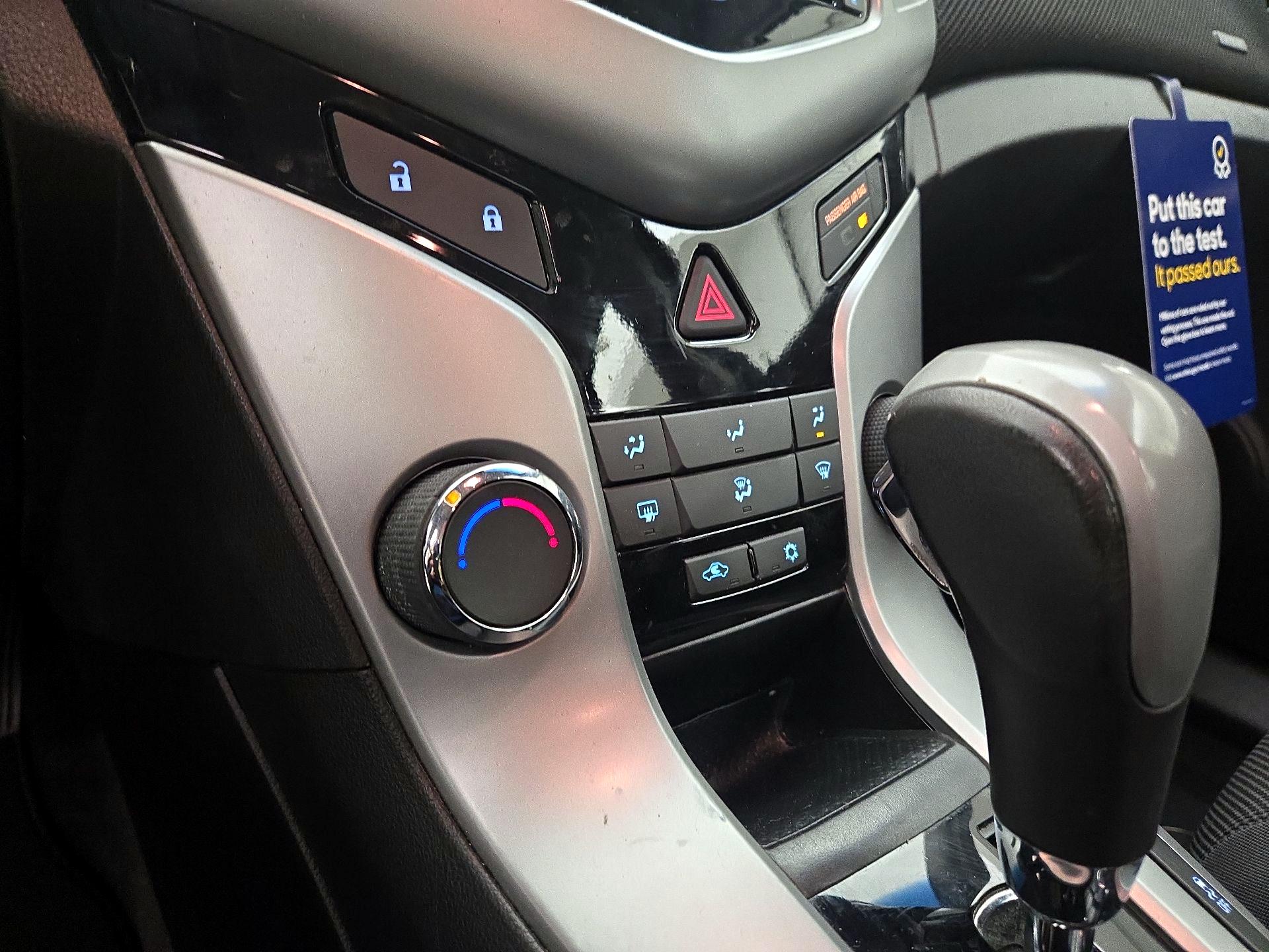 Thumbnail: 2014 Chevrolet Cruze - 16