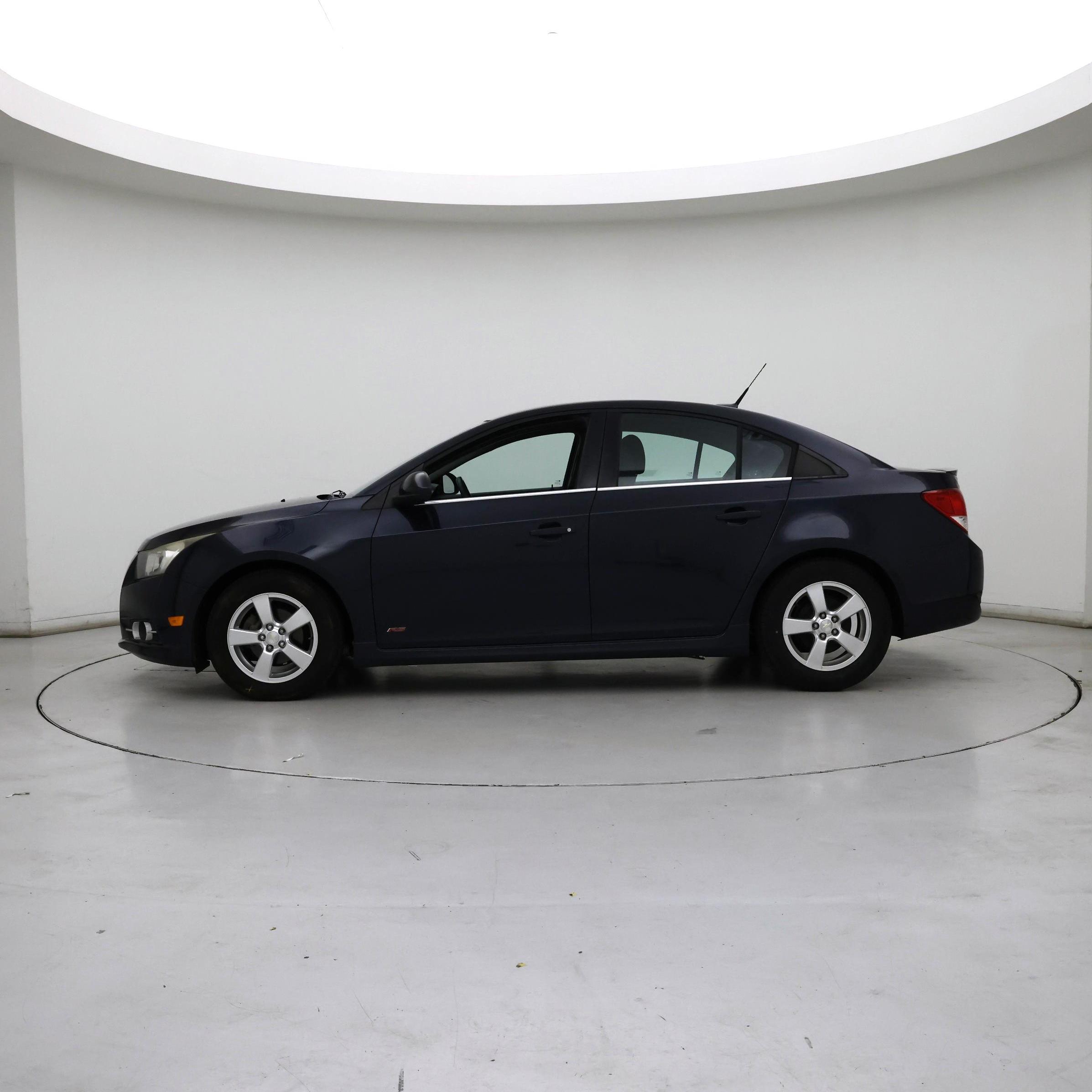 Thumbnail: 2014 Chevrolet Cruze - 3