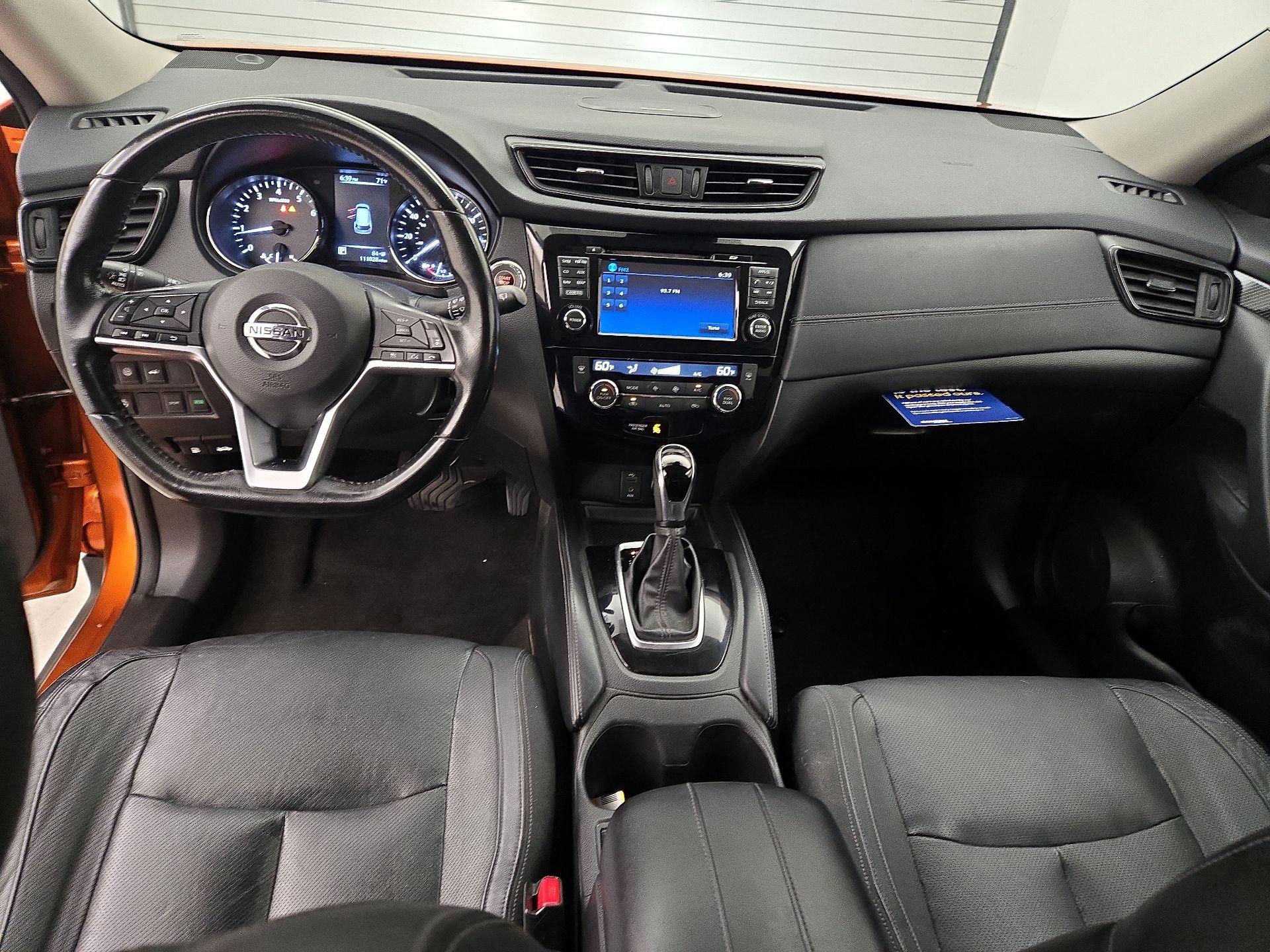 Thumbnail: 2017 Nissan Rogue - 9