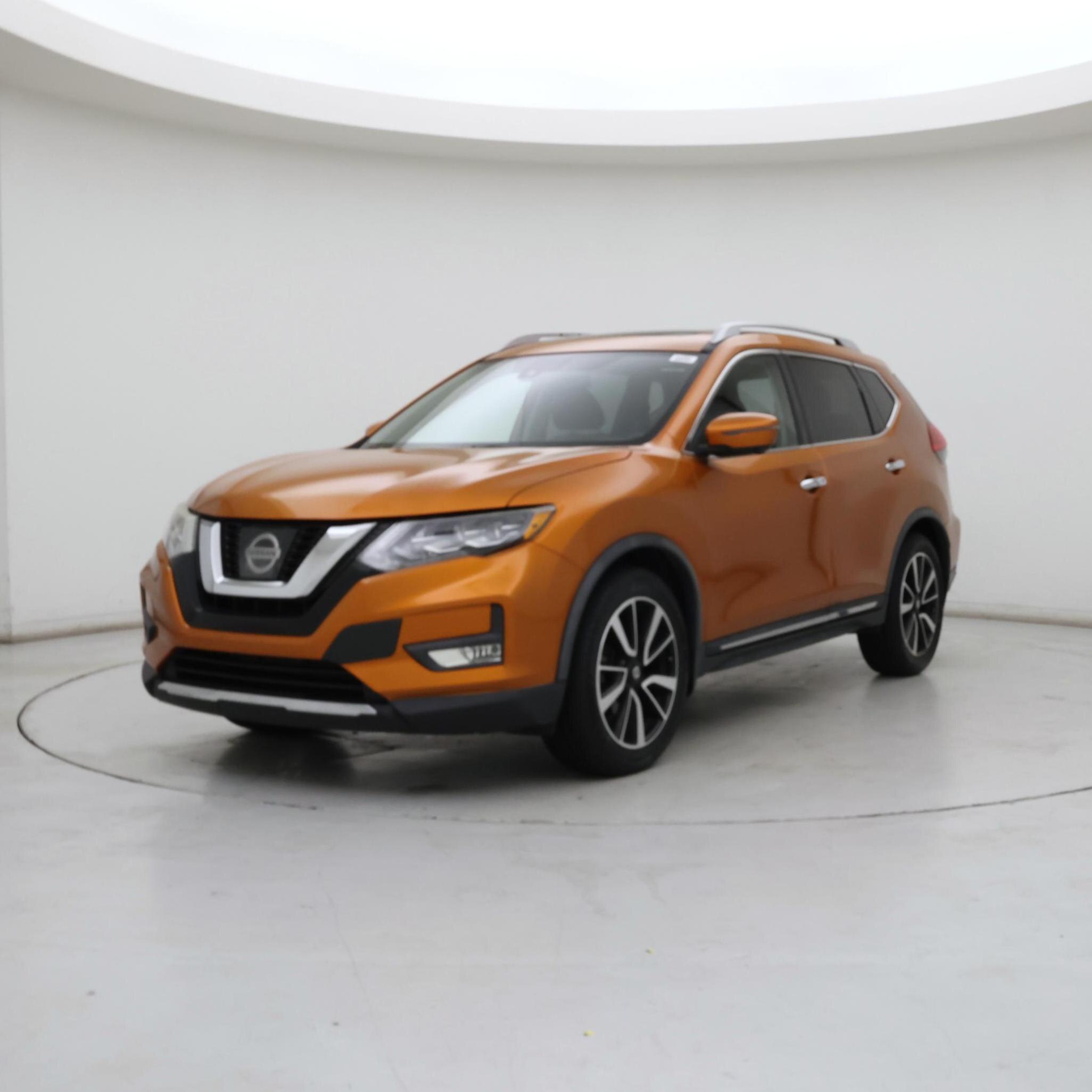 Thumbnail: 2017 Nissan Rogue - 4